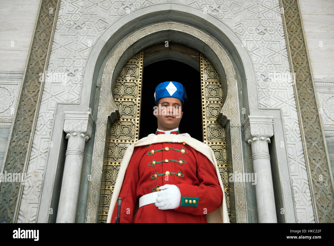 Garde au Mausolée Mohammed V à Rabat Banque D'Images
