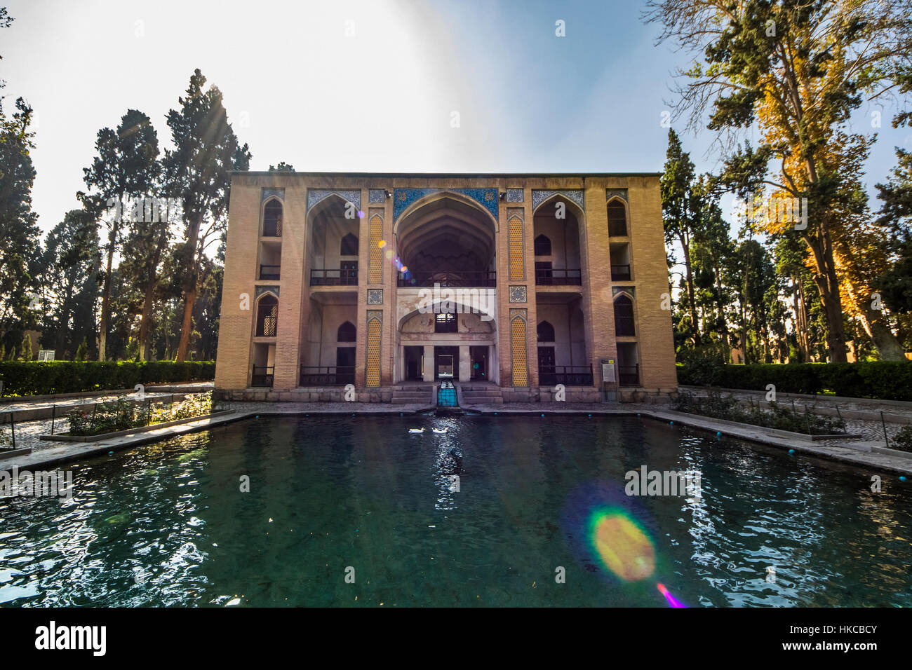Piscine principale et pavillon safavide de fin ; jardin Kashan, Iran, Ispahan Province Banque D'Images