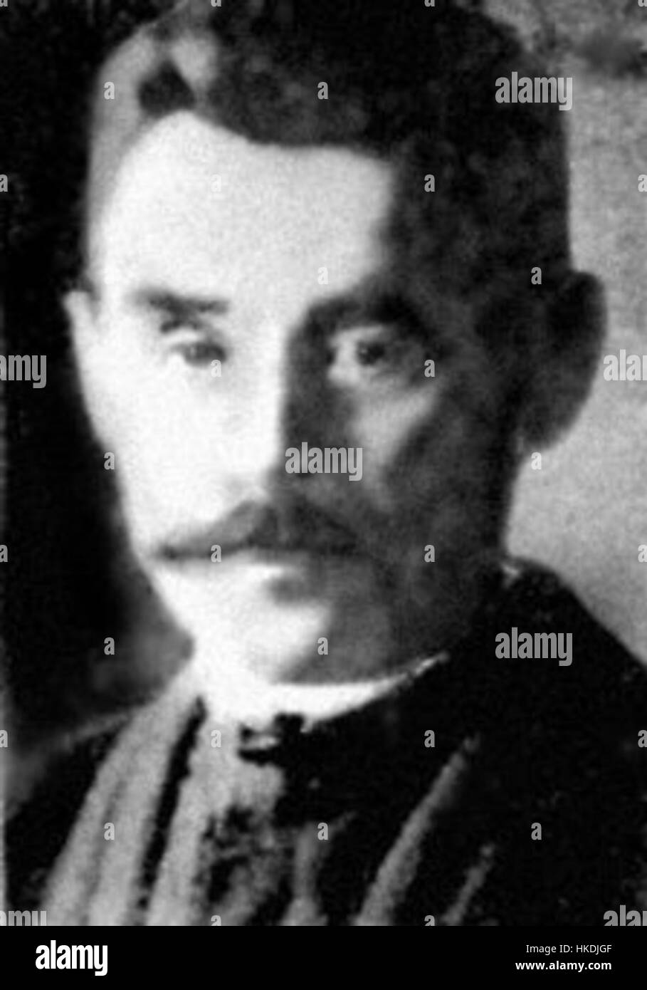 Andrzej Maj est un artiste contemporain connu pour son style distinct et son utilisation des techniques mixtes. Son travail mélange souvent des thèmes modernes avec des influences classiques, créant des pièces visuellement attrayantes qui explorent à la fois des récits personnels et sociétaux. Banque D'Images