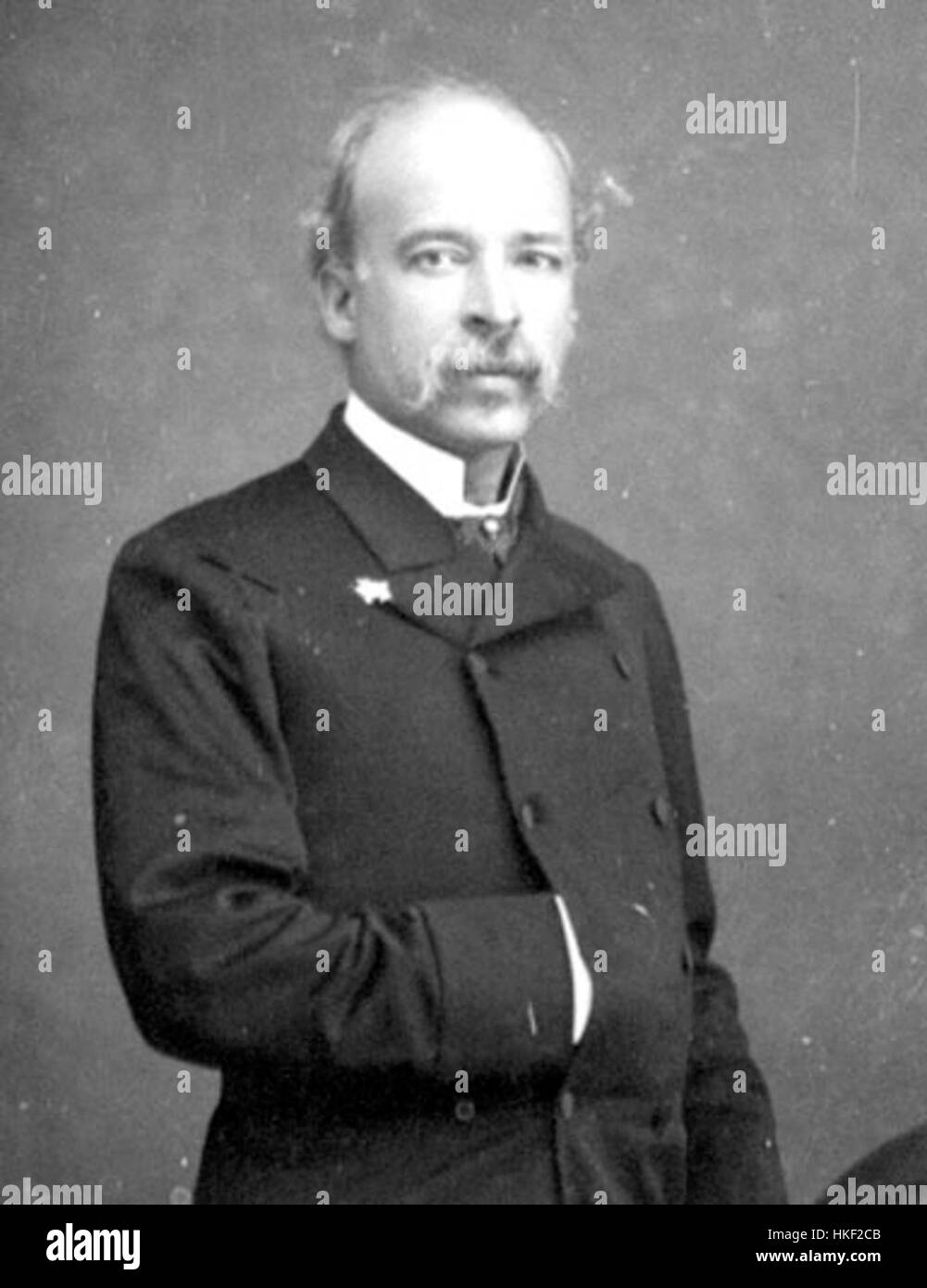 Les œuvres de Brito Capelo explorent les thèmes culturels vibrants de l'Empire portugais au XVIe siècle. Ses peintures représentent souvent des scènes d'exploration, de commerce et d'échange culturel entre l'Europe et le Nouveau monde, capturant l'essence de l'ère de la découverte. Banque D'Images