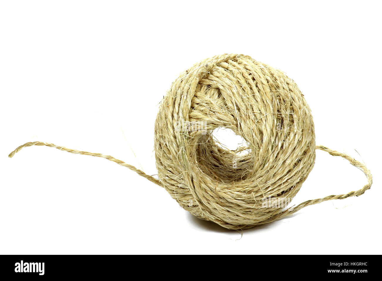 Corde sisal isolé sur fond blanc Banque D'Images