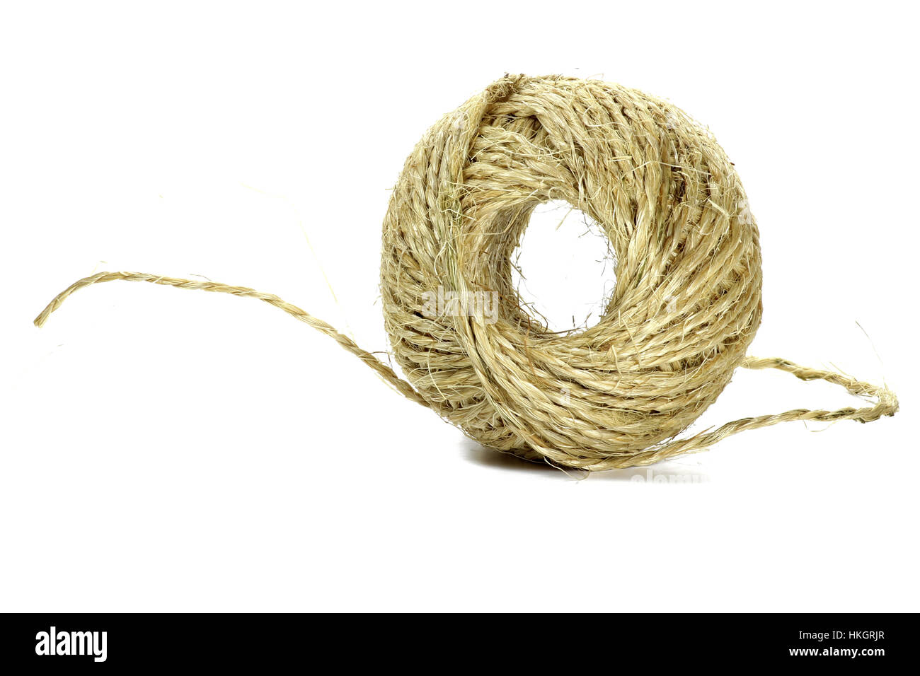 Corde sisal isolé sur fond blanc Banque D'Images