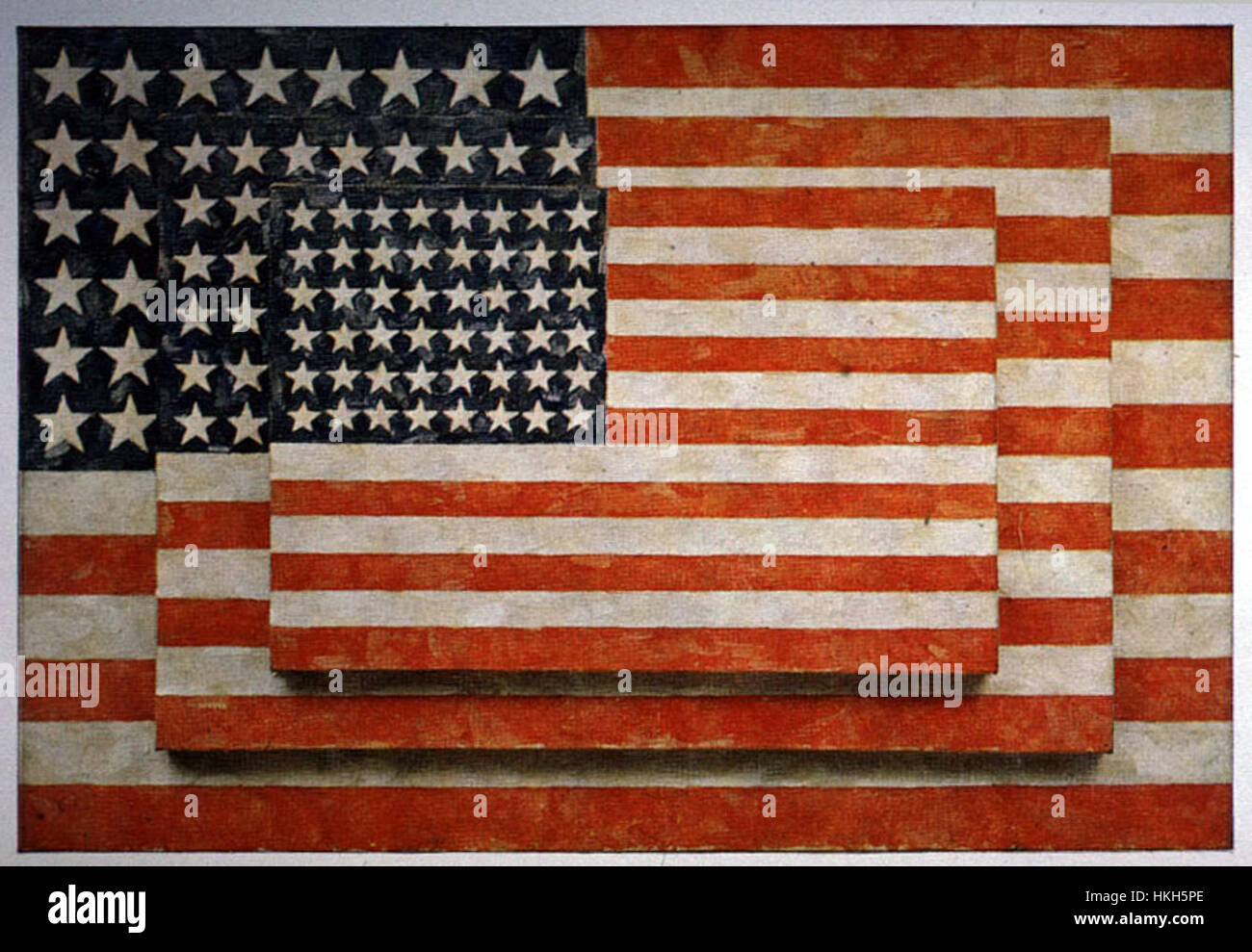 Cette œuvre d'art intitulée 'trois drapeaux' représente visuellement le concept d'unité et de patriotisme à travers la représentation de trois drapeaux différents. L'œuvre met en évidence la signification symbolique des drapeaux dans la représentation de l'identité, de la culture et de l'histoire, en particulier dans un contexte national. Banque D'Images