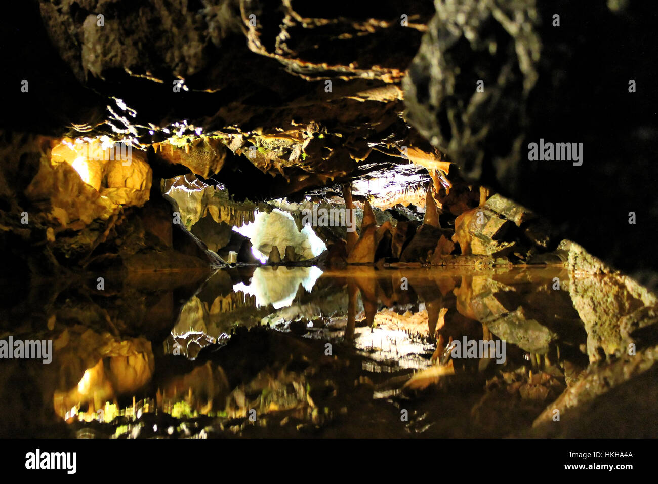 Cave dans les gorges de Cheddar, Somerset, Angleterre Banque D'Images