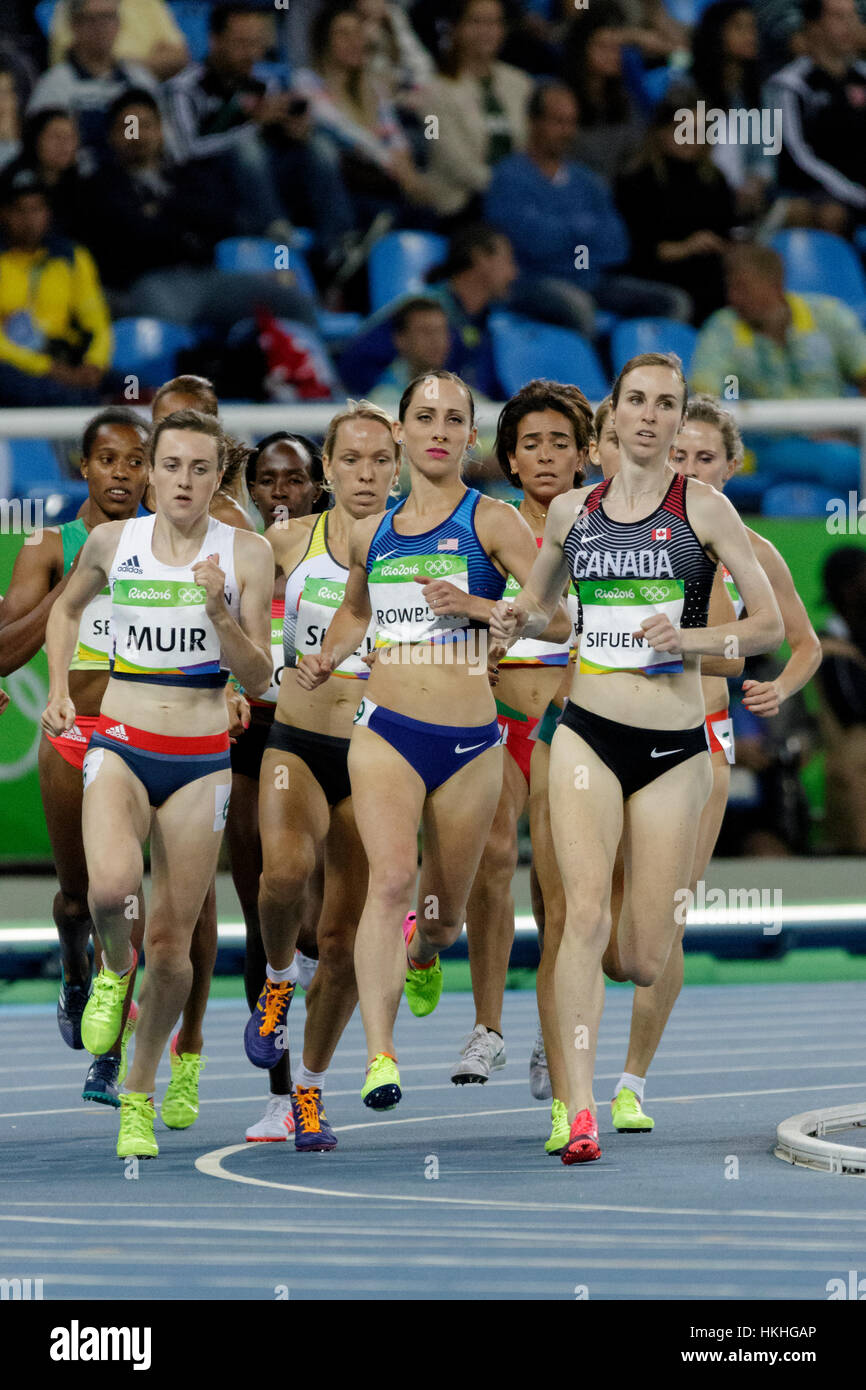 Rio de Janeiro, Brésil. 12 août 2016. L'athlétisme, Shannon Rowbury (USA) -L, Nicole Sifuentes (CAN) qui se font concurrence sur le 1 500m chauffe au 201 Banque D'Images