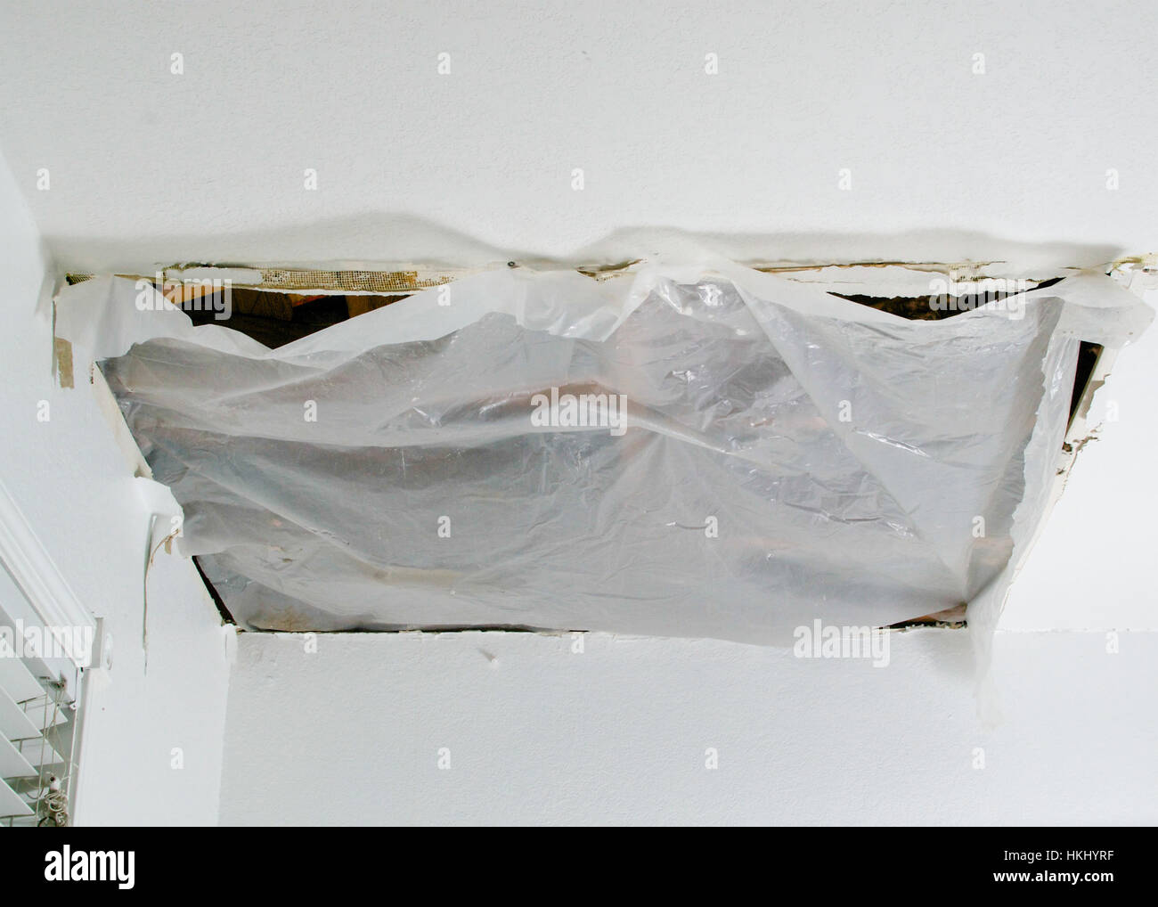 Gros Plan Sur Le Panneau De Plafond S Est Effondre En Raison