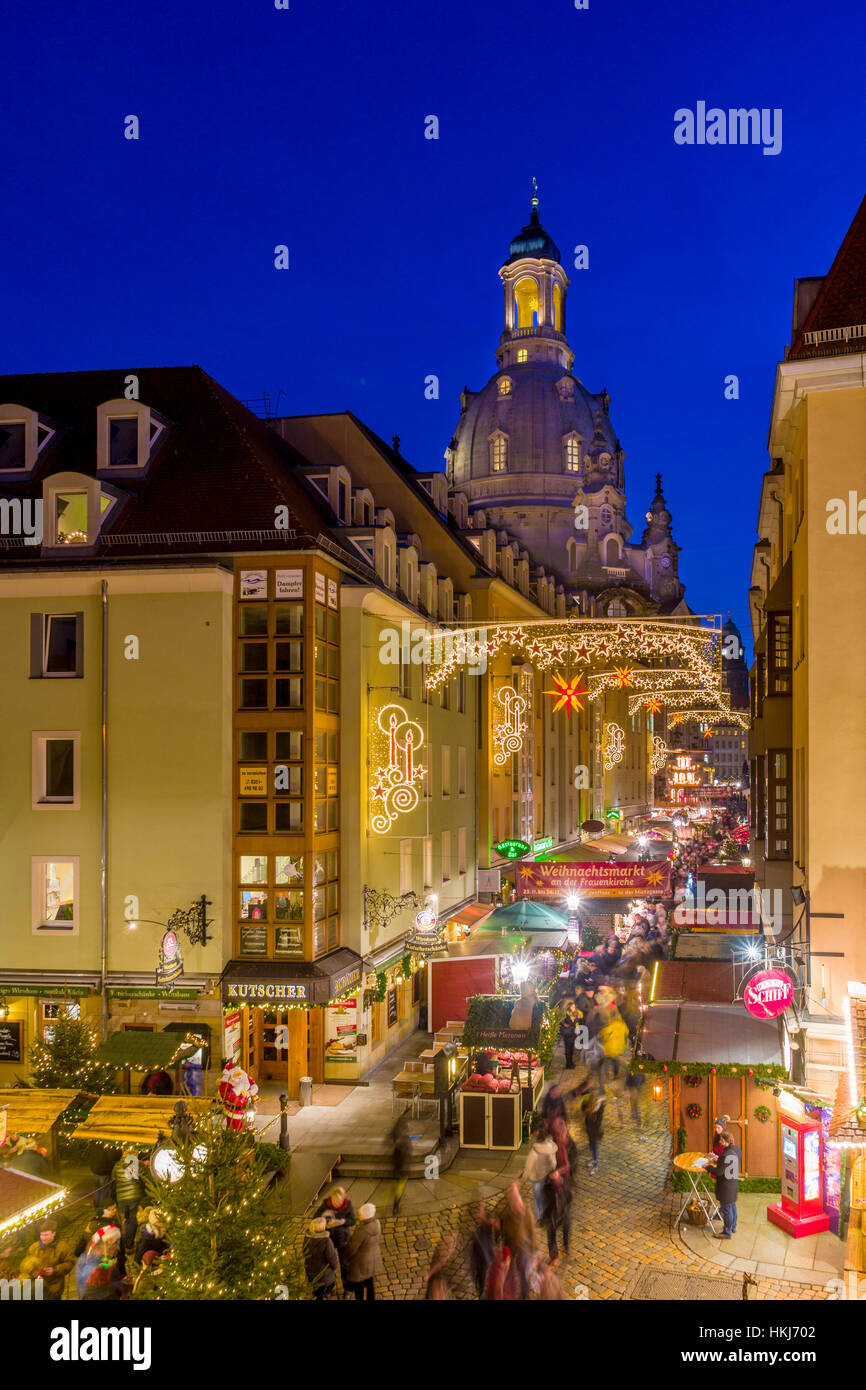 De style Renaissance historique du marché de Noël, Münzgasse avec l'église Notre Dame, Dresde, Saxe, Allemagne Banque D'Images