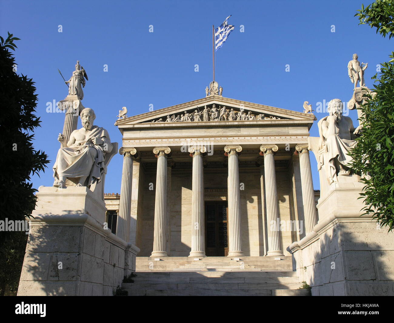 Derrière sa construction de l'Université d'Athènes "trilogie", construit par les architectes 1864 Theophil et Christian Hansen Athènes Grèce Banque D'Images