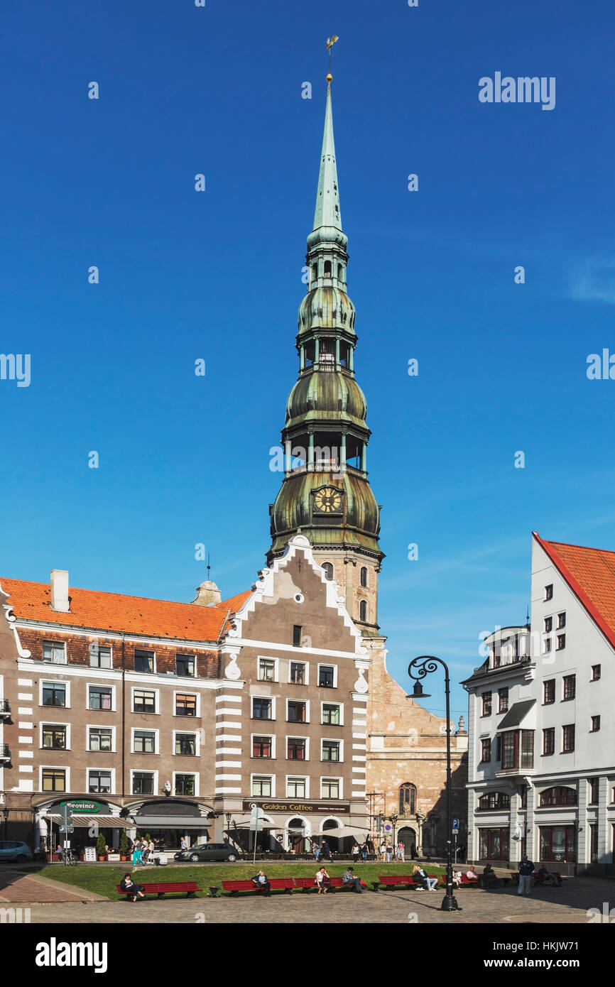 L'église Saint-Pierre est situé dans la vieille ville de Riga, Lettonie, Pays Baltes, Europe Banque D'Images