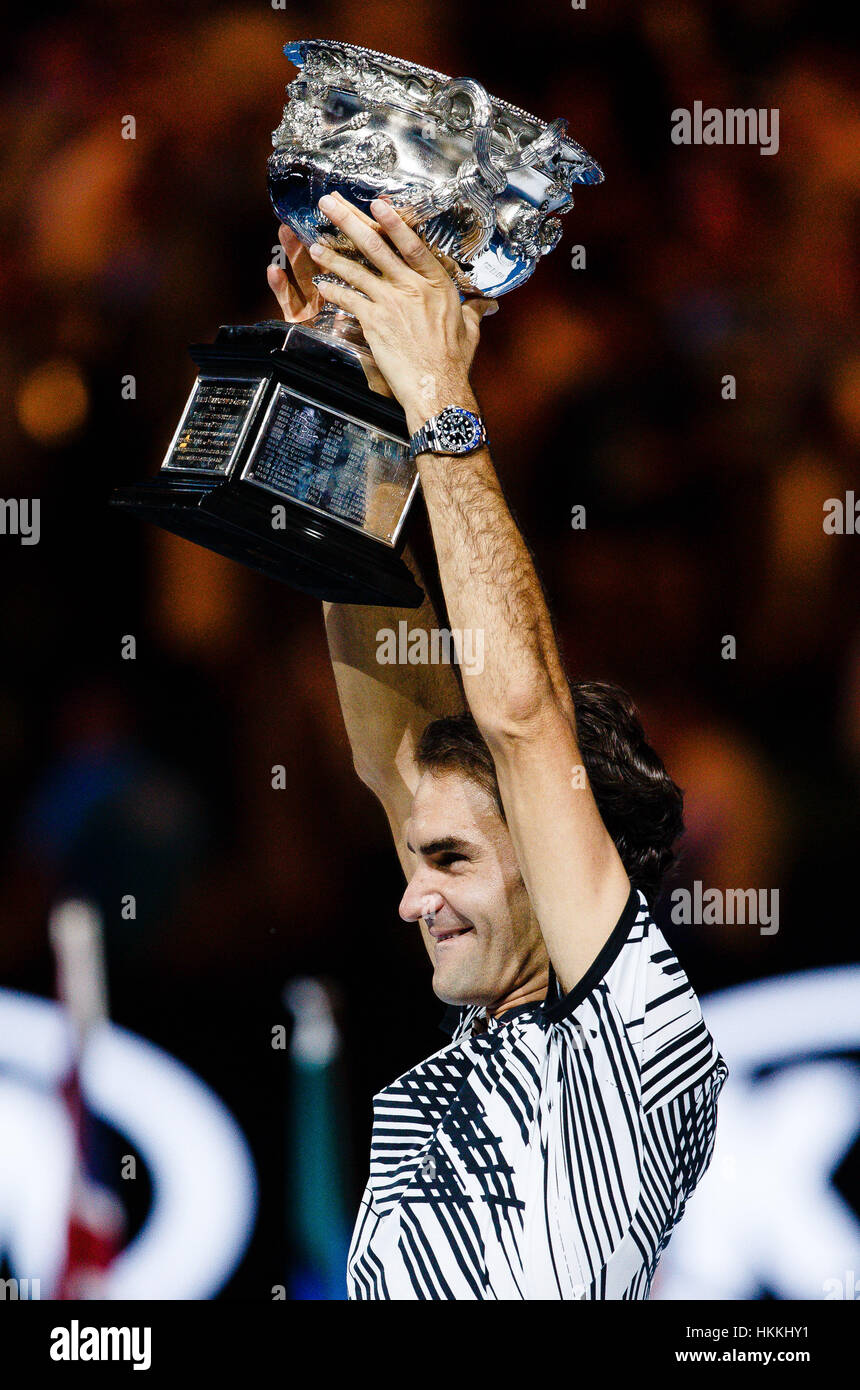 Melbourne, Australie. 30 Janvier 2017 : Roger Federer de la Suisse rend son 18e titre du Grand Chelem à l'Open d'Australie 2017 à Melbourne Park, Melbourne, Australie. Crédit : Frank Molter/Alamy Live News Banque D'Images