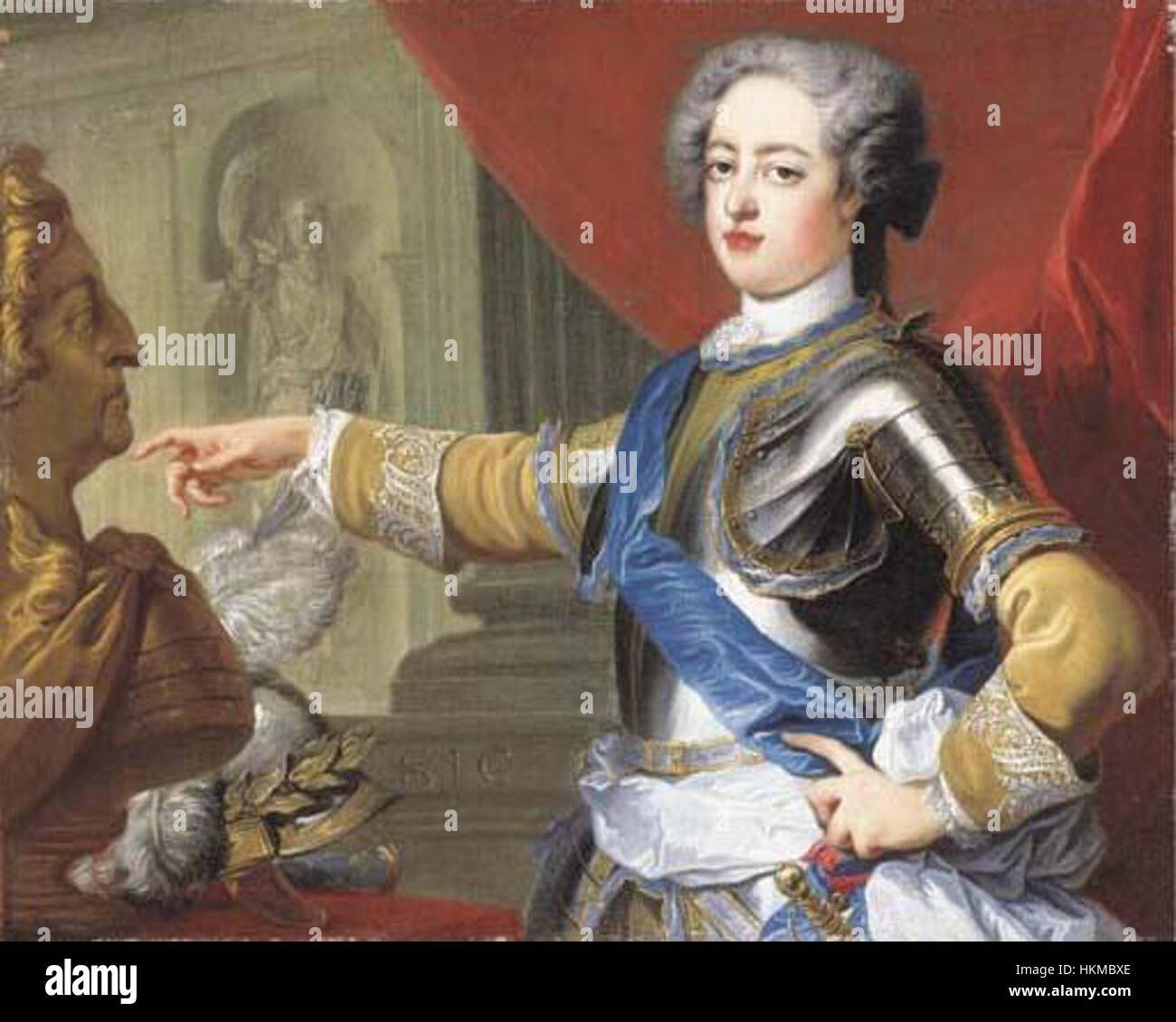 Ce portrait du roi Louis XV, peint par Jean Baptiste van Loo, montre le monarque en demi-armure avec la ceinture de l'ordre du Saint esprit. Le portrait est dressé contre le buste de son prédécesseur, le roi Louis XIV, symbolisant la continuité de la monarchie française. Banque D'Images