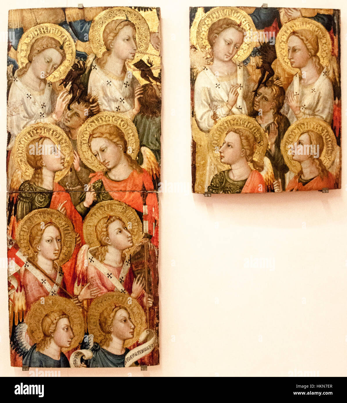 'Gerarchie Celesti' de Bicci di Lorenzo est une œuvre d'art détaillée qui explore les hiérarchies célestes à travers la représentation unique de l'artiste de figures angéliques et divines. L'œuvre reflète des thèmes religieux médiévaux et des croyances cosmologiques. Banque D'Images