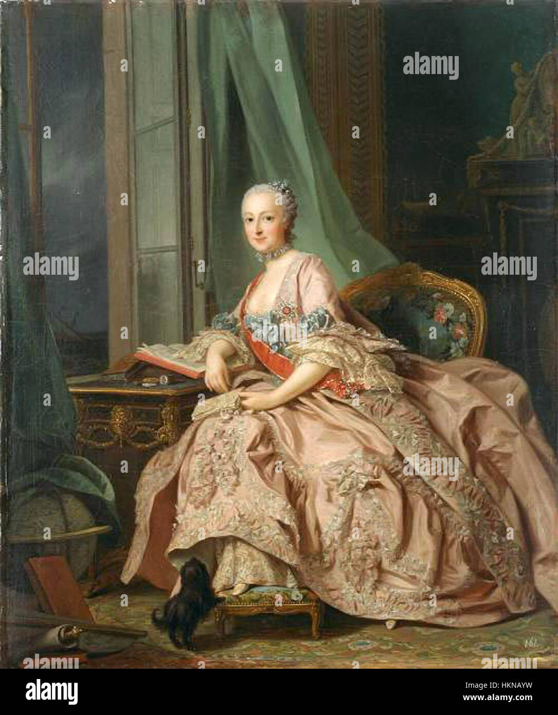Ce portrait représente Roslin Anastasia Ivanovna, comtesse de Hesse-Hombourg et princesse Trubetskaïa. La peinture du XVIIIe siècle capture son statut noble et son élégance royale, soulignant sa présence digne et le style aristocratique de l'époque. Banque D'Images