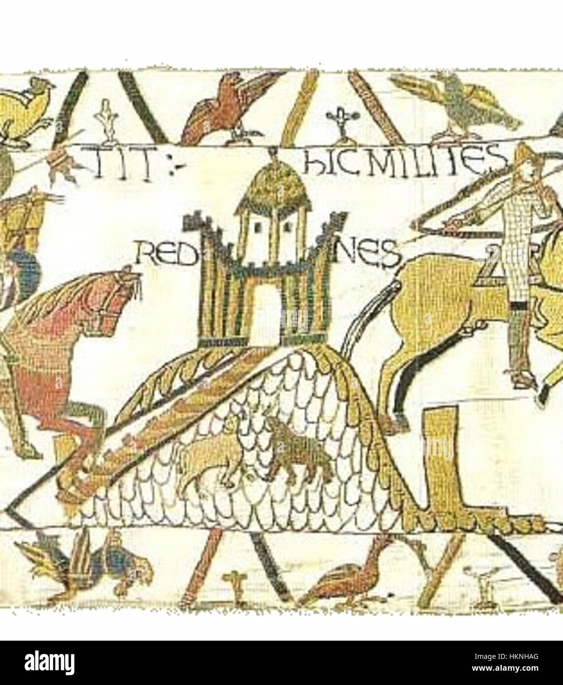 Cette section de la tapisserie de Bayeux illustre une scène de la conquête normande, représentant des événements historiques en broderie, mettant en valeur l'art et le récit historique du XIe siècle. Banque D'Images