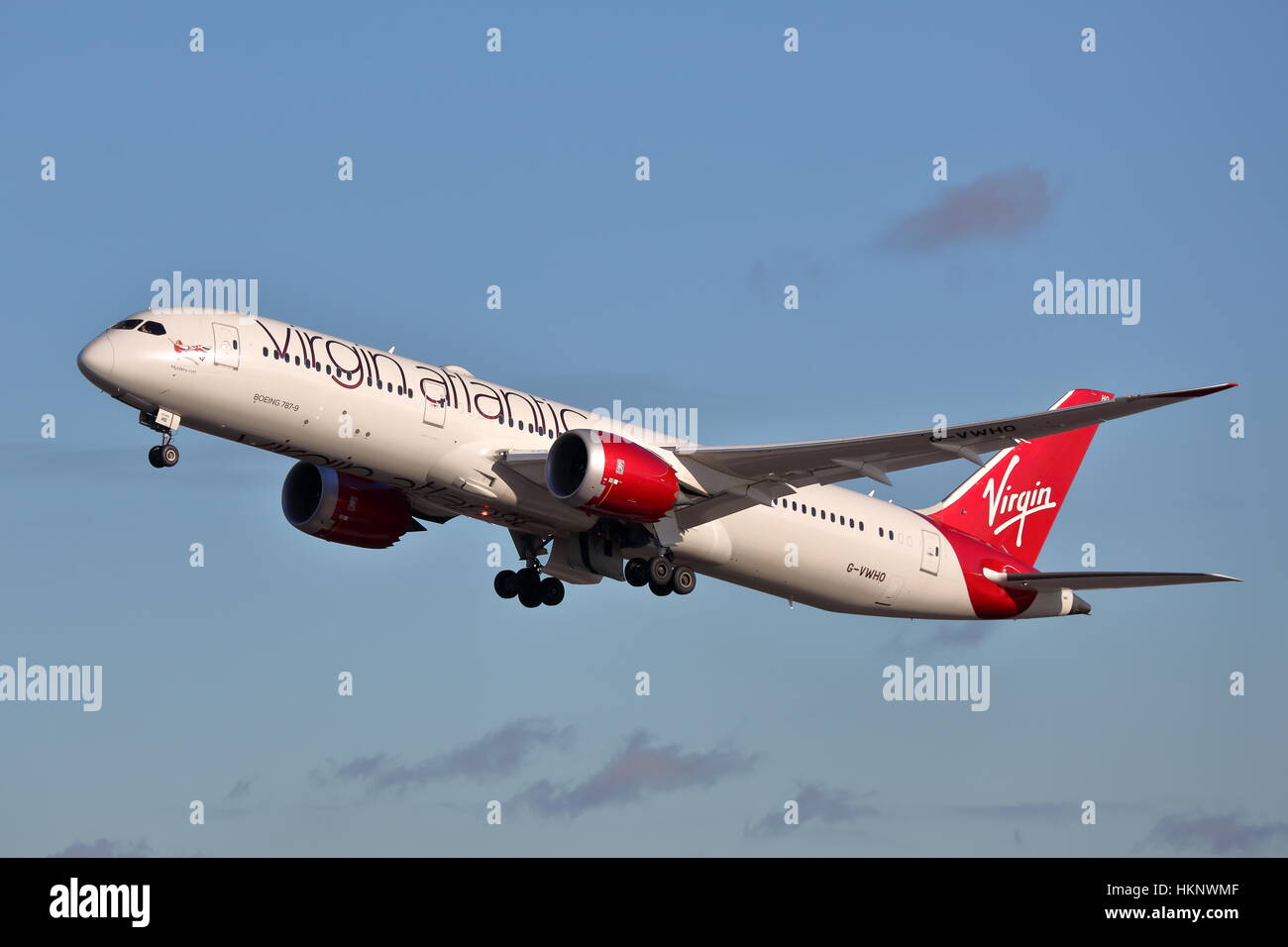 Virgin Atlantic Boeing 787-9 Dreamliner G-VWHO, au départ de l'aéroport Heathrow de Londres, UK Banque D'Images