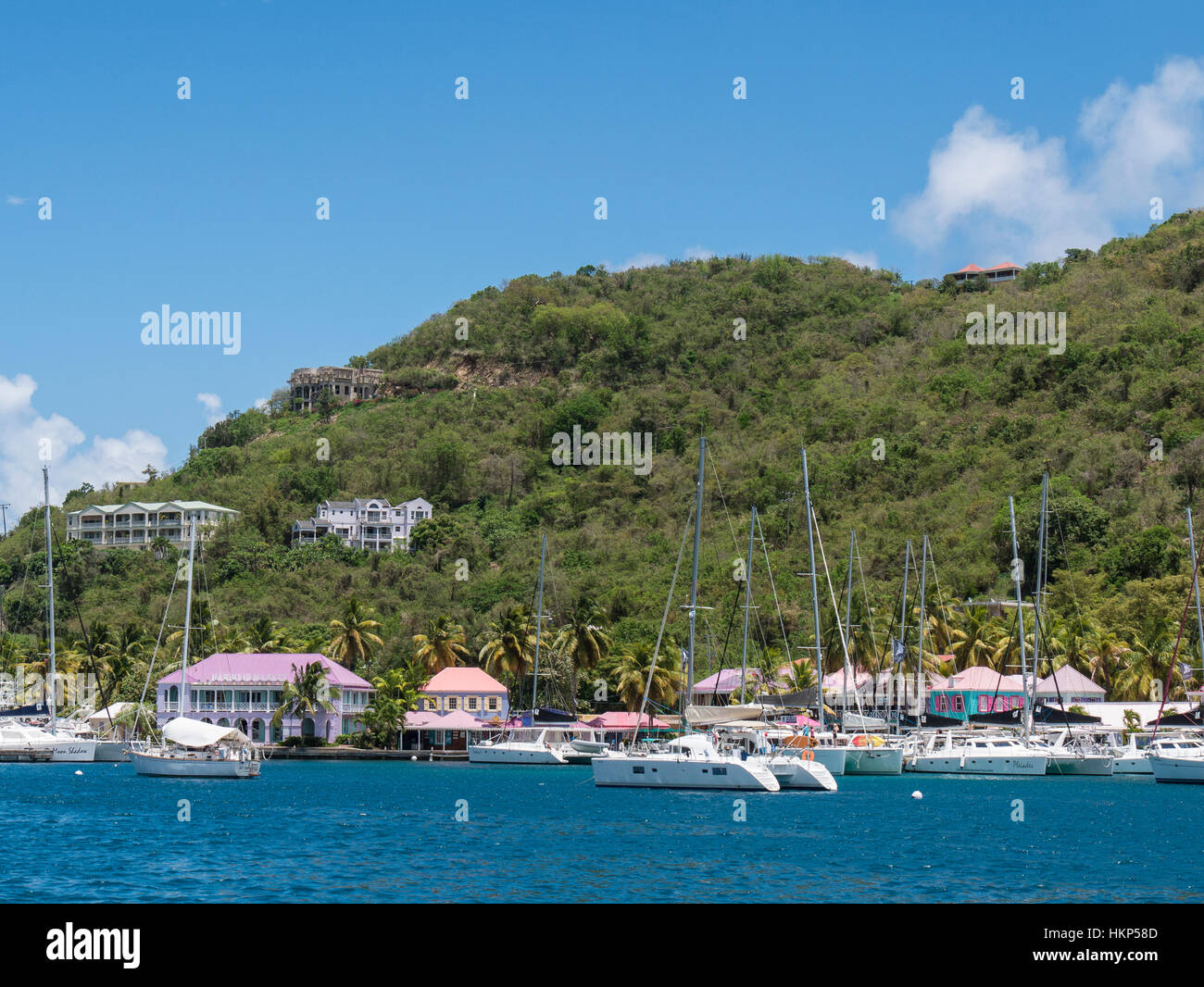 Soper's Hole, extrémité ouest de l'île de Tortola, Îles Vierges britanniques. Banque D'Images