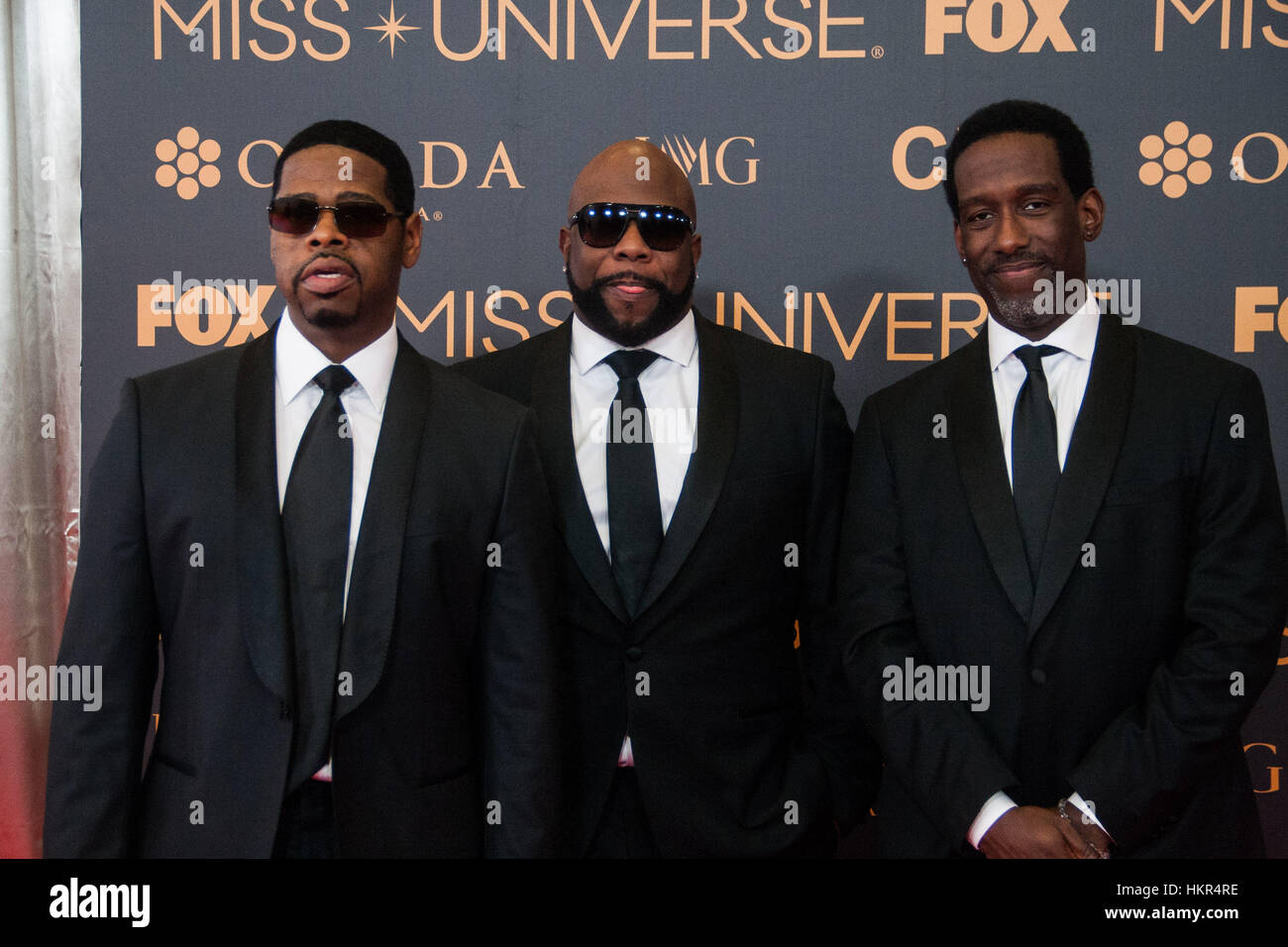 Pasay City, Philippines. 29 janvier, 2017. RnB groupe Boyz II Men sur le tapis rouge à la SMX à Pasay. Miss Univers VIP's marchait le tapis rouge à la SMX à Pasay un jour avant le couronnement. Crédit : J Gerard Seguia/Pacific Press/Alamy Live News Banque D'Images