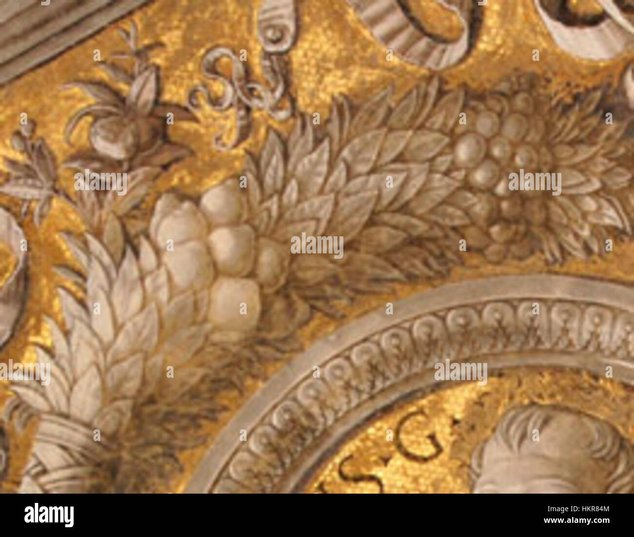 'Camera picta, Cesari, Caligola 03' est une fresque qui présente une représentation détaillée de l'ancien empereur romain Caligula. L’œuvre montre un mélange de pouvoir impérial et de grandeur de la vie de cour romaine, illustrant le règne de Caligula. Banque D'Images