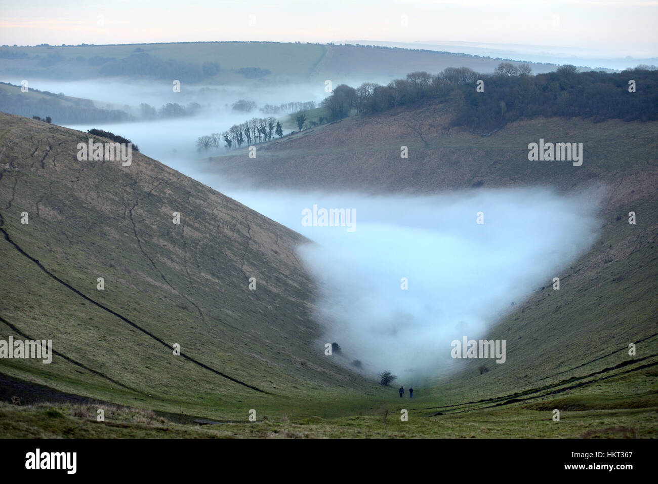 Brouillard de faible altitude au-dessous les South Downs à Devil's Dyke, la plus profonde vallée sèche au Royaume-Uni, Sussex. Banque D'Images
