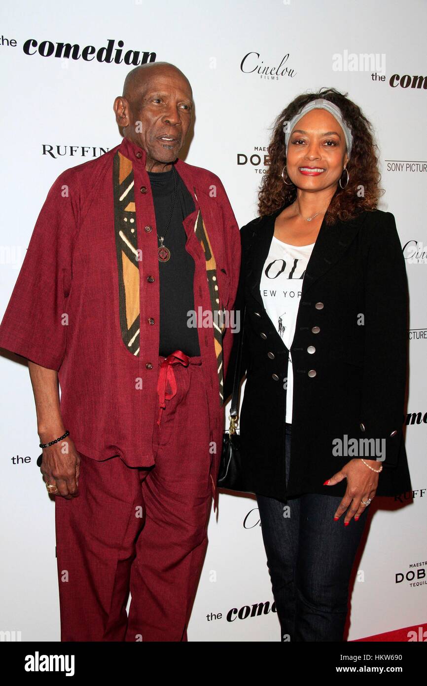 Los Angeles, CA, USA. 27 Jan, 2017. Lou Gossett Jr., invité aux arrivées pour le comédien Premiere, le théâtre à l'écran d'argent Pacific Design Center, Los Angeles, CA, 27 janvier 2017. Credit : Priscilla Grant/Everett Collection/Alamy Live News Banque D'Images