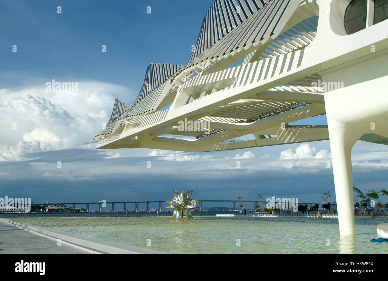 Rio de Janeiro, Brésil, le 18 février 2016 - Demain, le musée conçu par l'architecte espagnol Santiago Calatrava, a été inaugurée par le Brésilien Presiden Banque D'Images