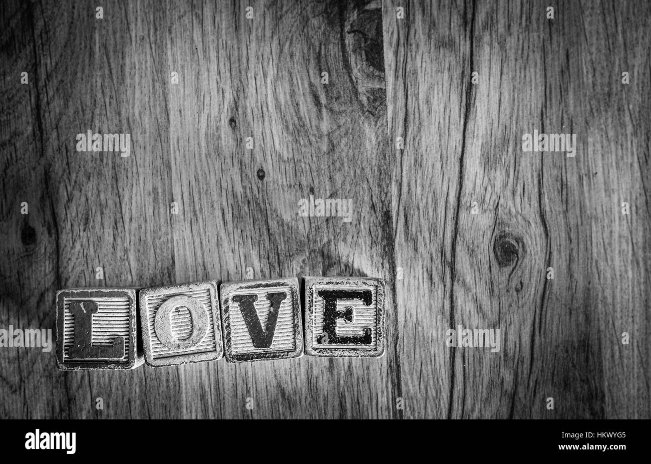 Blocs en bois vintage pour l'épeler le mot amour Banque D'Images
