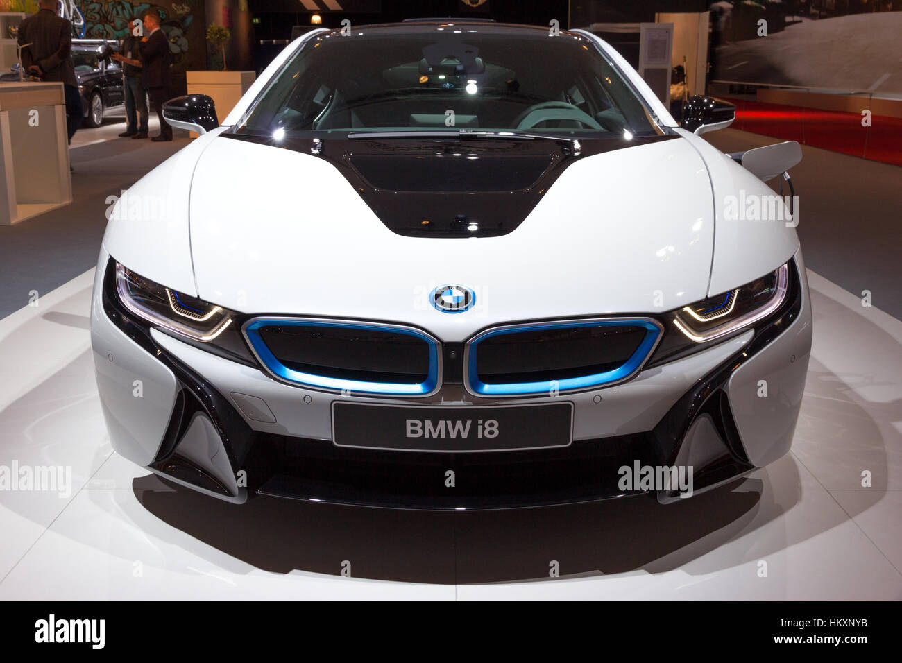 AMSTERDAM - 16 avril 2015 : BMW i8 plug-in hybride de voiture de sport à l'AutoRAI 2015. Banque D'Images