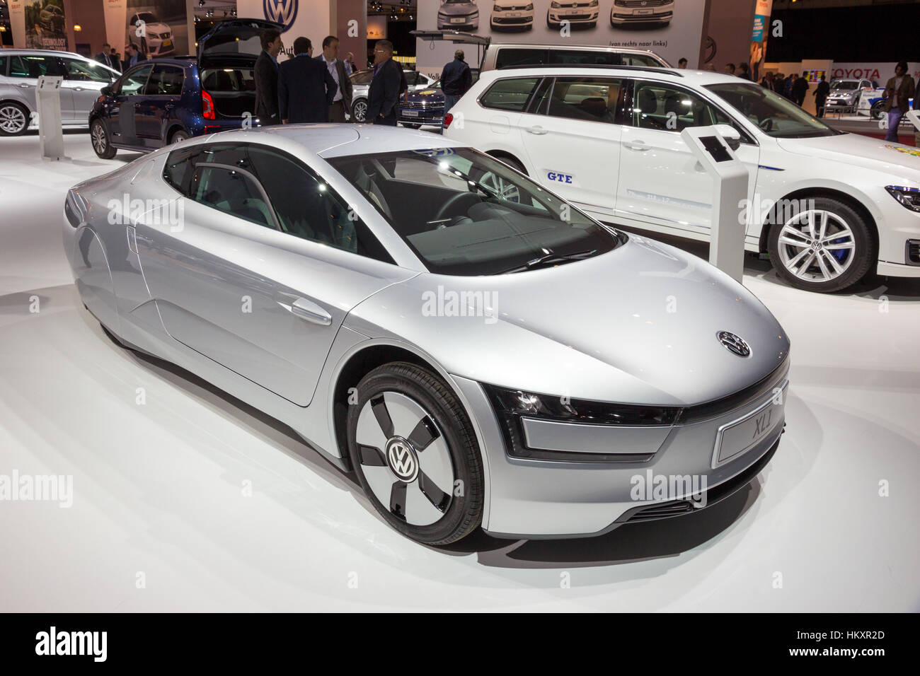 AMSTERDAM - 16 avril 2015 : Volkswagen XL1 voiture à l'AutoRAI 2015. Banque D'Images