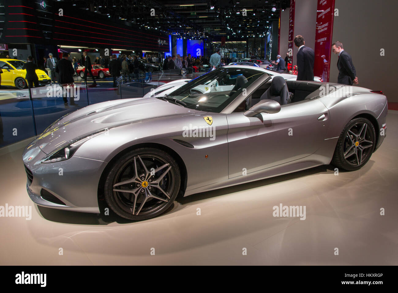 Francfort, Allemagne - Sep 16, 2015 : Ferrari California T sports car présenté à l'IAA 2015. Banque D'Images