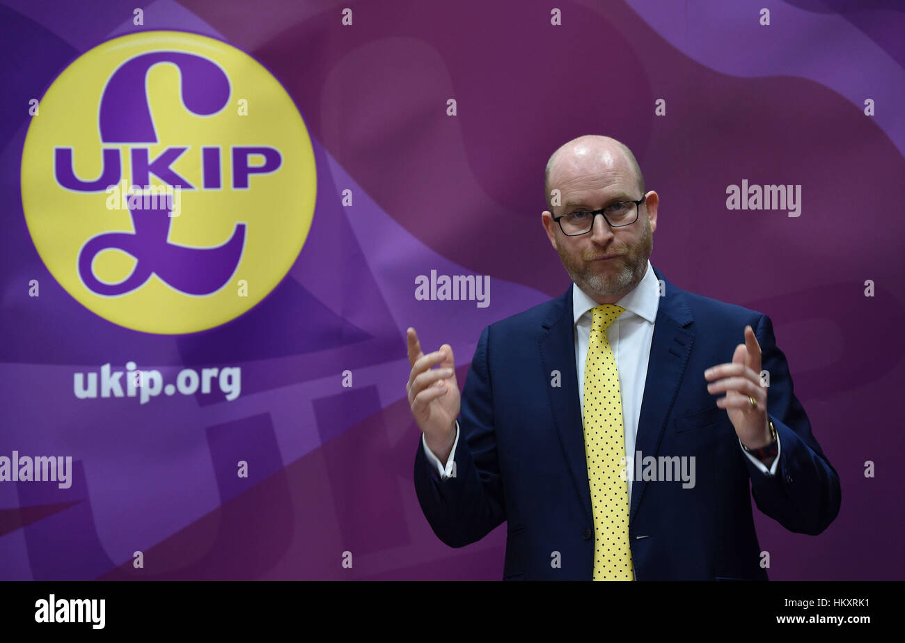 Chef du parti UKIP et Stoke-on-Trent, candidat à l'élection partielle du Centre Paul Nuttall offrant un important discours de politique de santé à la North Stafford Hotel à Stoke-on-Trent. Banque D'Images