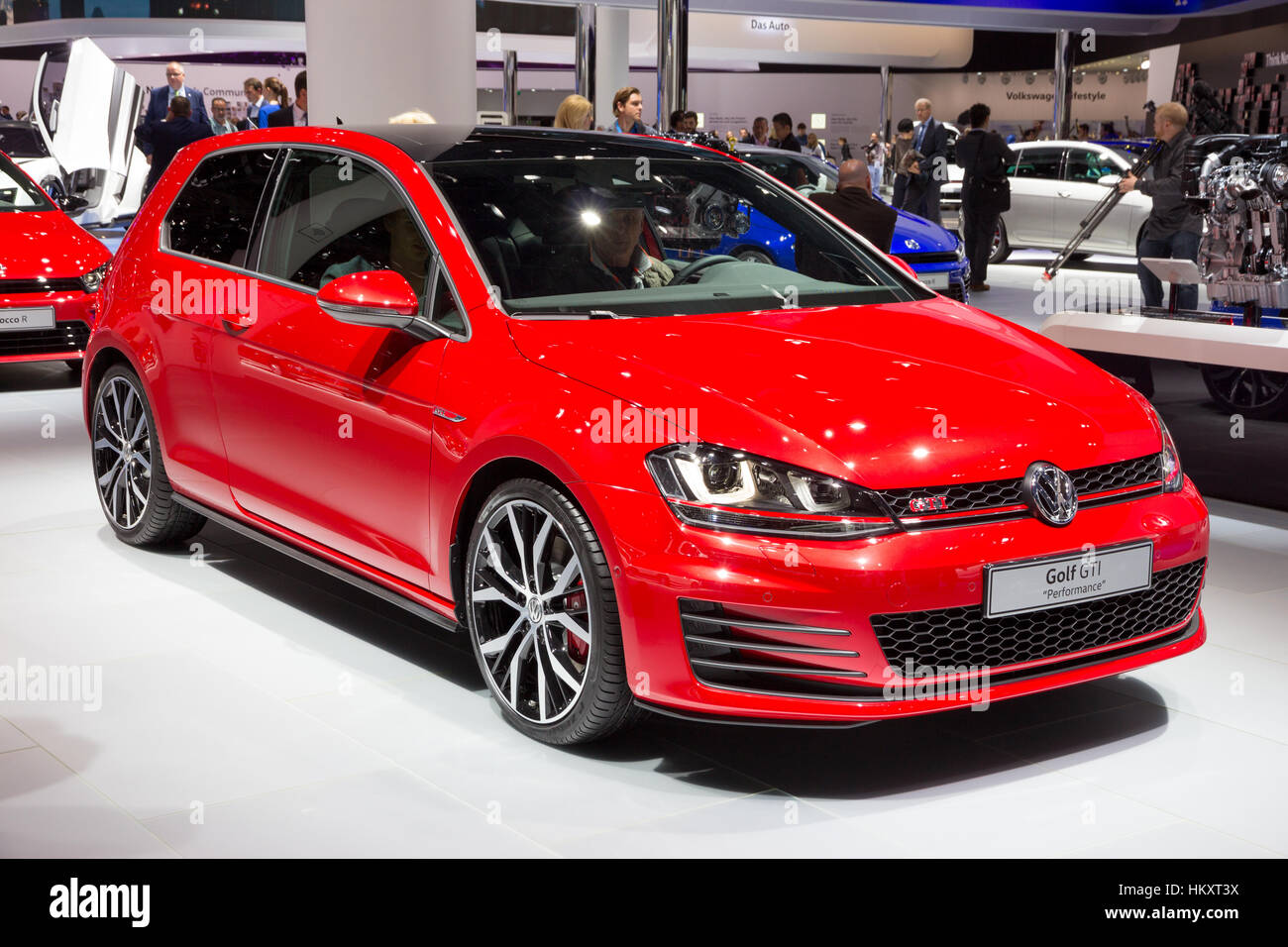 Francfort, Allemagne - Sep 16, 2015 : Volkswagen Golf GTI 'performance' à l'IAA 2015. Banque D'Images