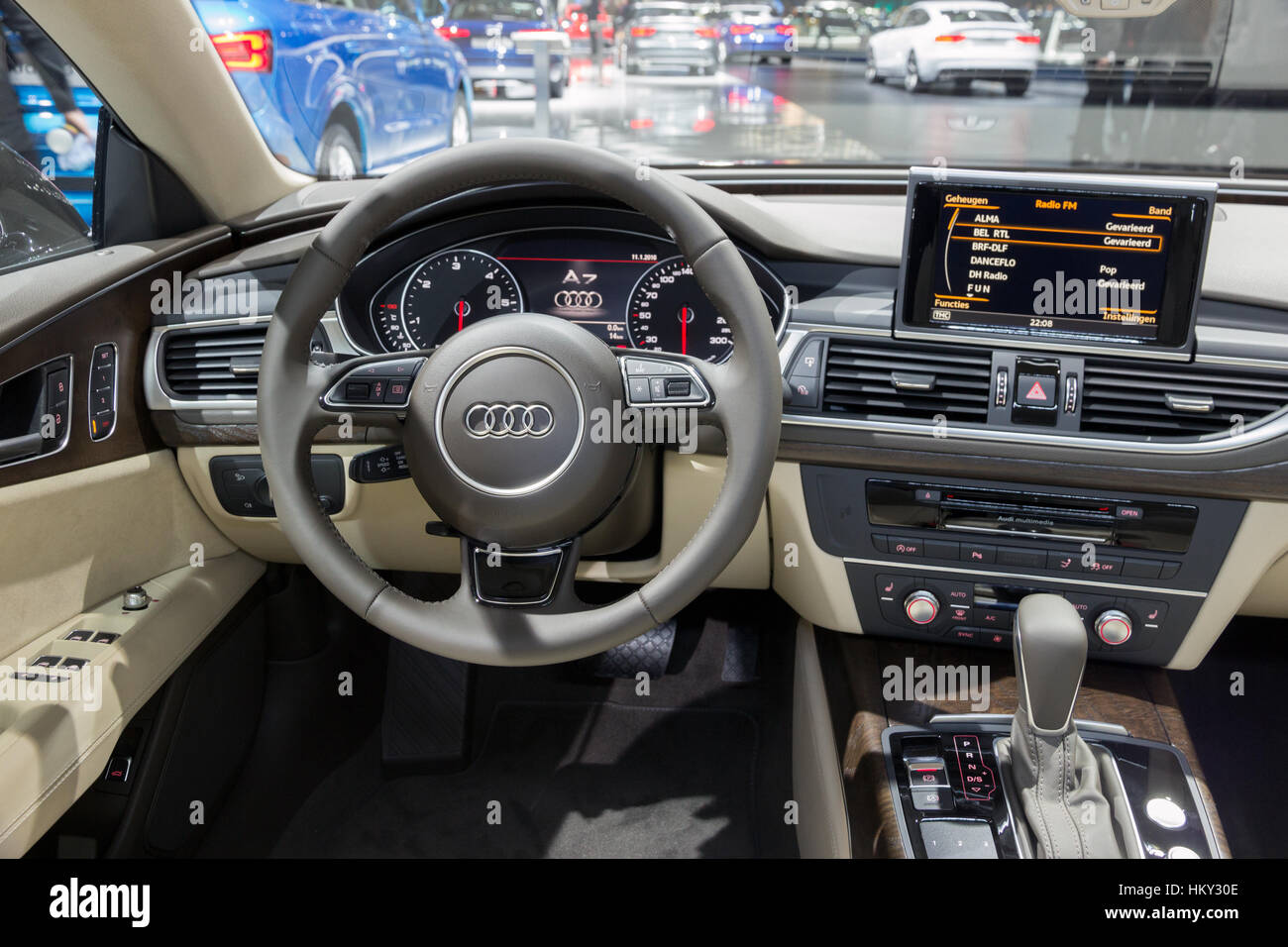 Audi interieur Banque de photographies et d'images à haute résolution -  Alamy