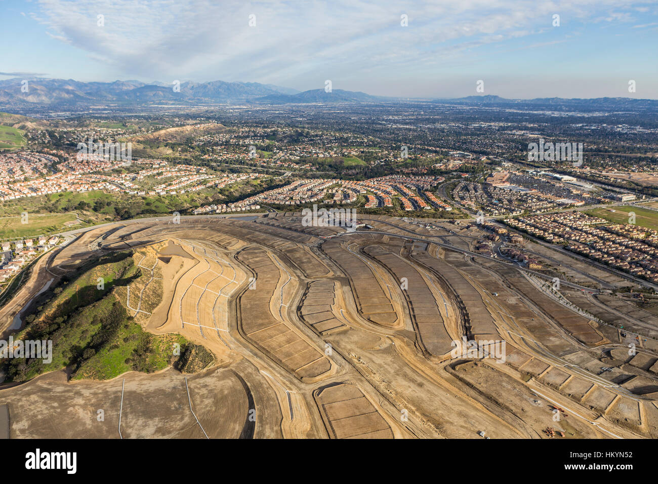 Vue aérienne de la nouvelle construction dans le quartier Porter Ranch community de Los Angeles en Californie. Banque D'Images