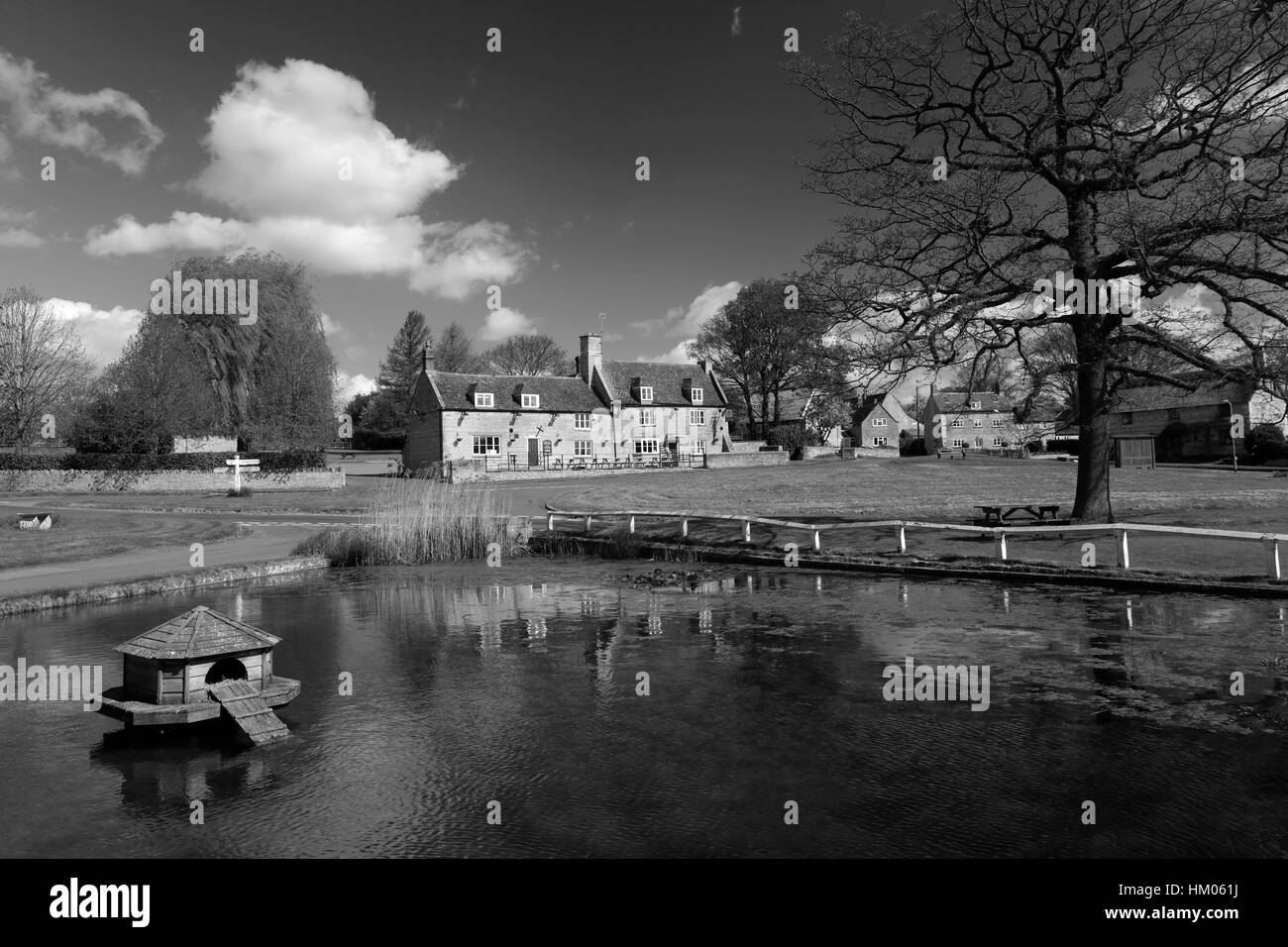 Vue d'été plus Barrowden, village du comté de Rutland, England, UK Banque D'Images