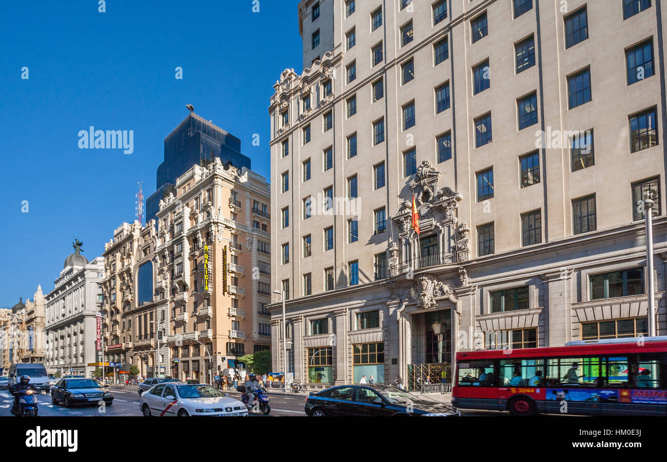 Espagne, Madrid, Centro, Edificio Telefónica et autres grand richement décorées à edificious Gran Via Banque D'Images