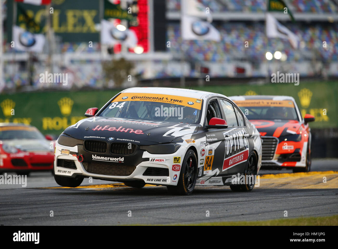 Daytona Beach, Floride, USA. 26 janvier, 2017. 26 janvier 2017 - Daytona Beach, Floride, USA : Le BimmerWorld Racing BMW 328i passe par les tours au cours de la pratique pour la Rolex 24 à Daytona à Daytona International Speedway de Daytona Beach, Floride. Crédit : Justin R. Noe Asp Inc/ASP/ZUMA/Alamy Fil Live News Banque D'Images