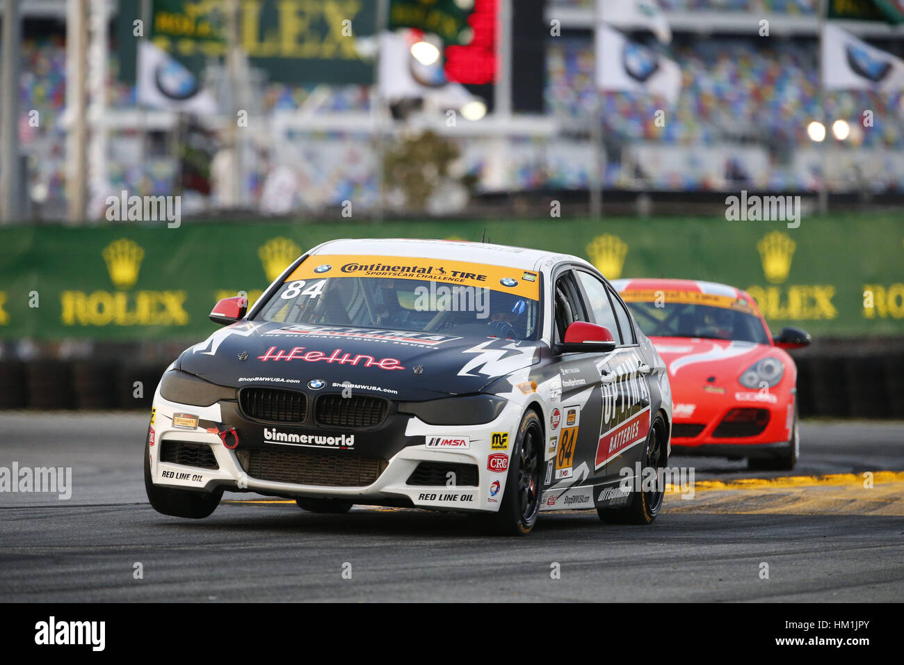 Daytona Beach, Floride, USA. 26 janvier, 2017. 26 janvier 2017 - Daytona Beach, Floride, USA : Le BimmerWorld Racing BMW 328i passe par les tours au cours de la pratique pour la Rolex 24 à Daytona à Daytona International Speedway de Daytona Beach, Floride. Crédit : Justin R. Noe Asp Inc/ASP/ZUMA/Alamy Fil Live News Banque D'Images
