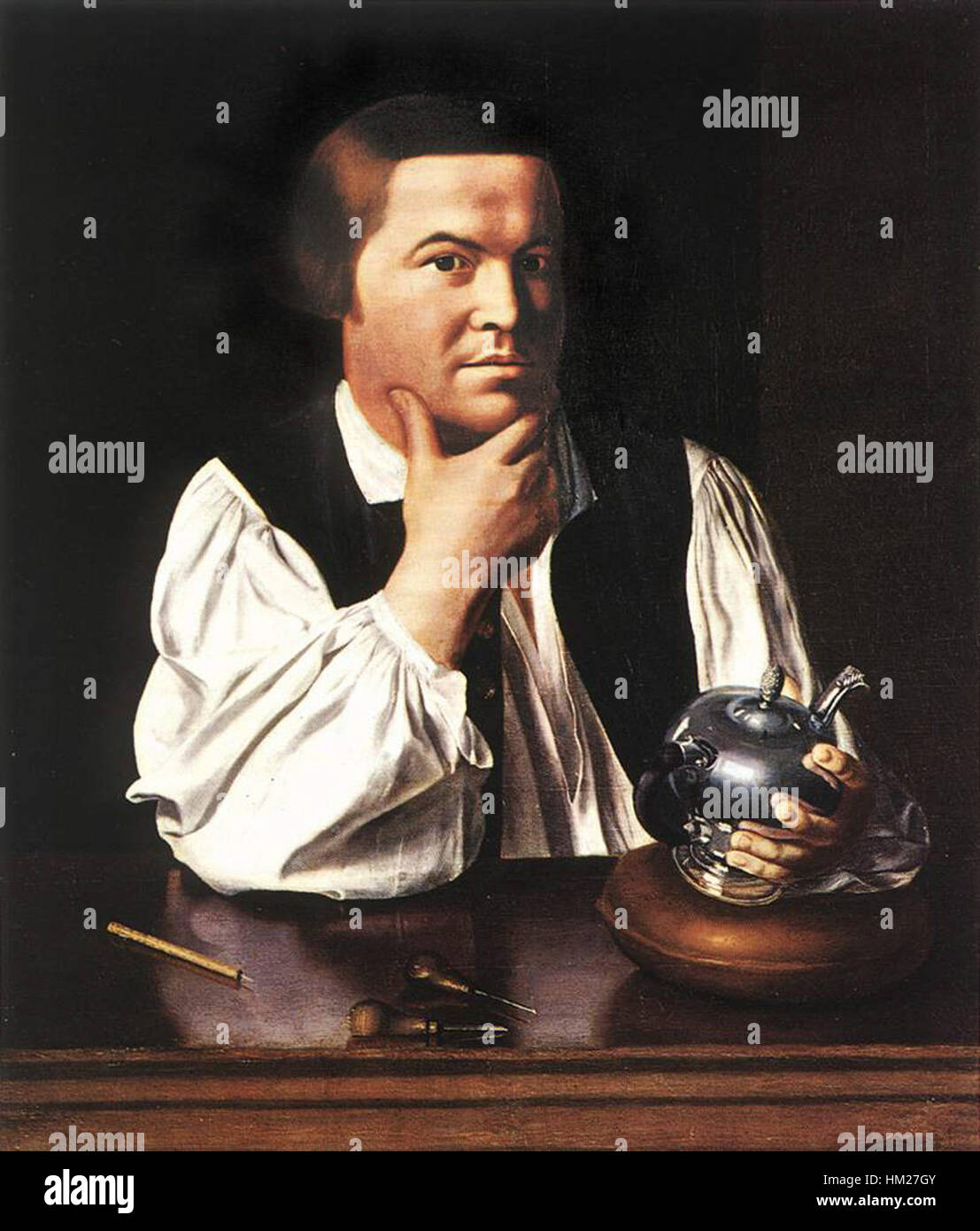 Ce portrait emblématique de Paul Revere par John Singleton Copley, réalisé en 1768, capture l’orfèvre et patriote américain dans un moment de réflexion. La peinture est remarquable pour sa représentation réaliste et ses détails fins, mettant en valeur l'habileté de Copley à rendre à la fois la forme humaine et les textures du tissu et du métal. Banque D'Images