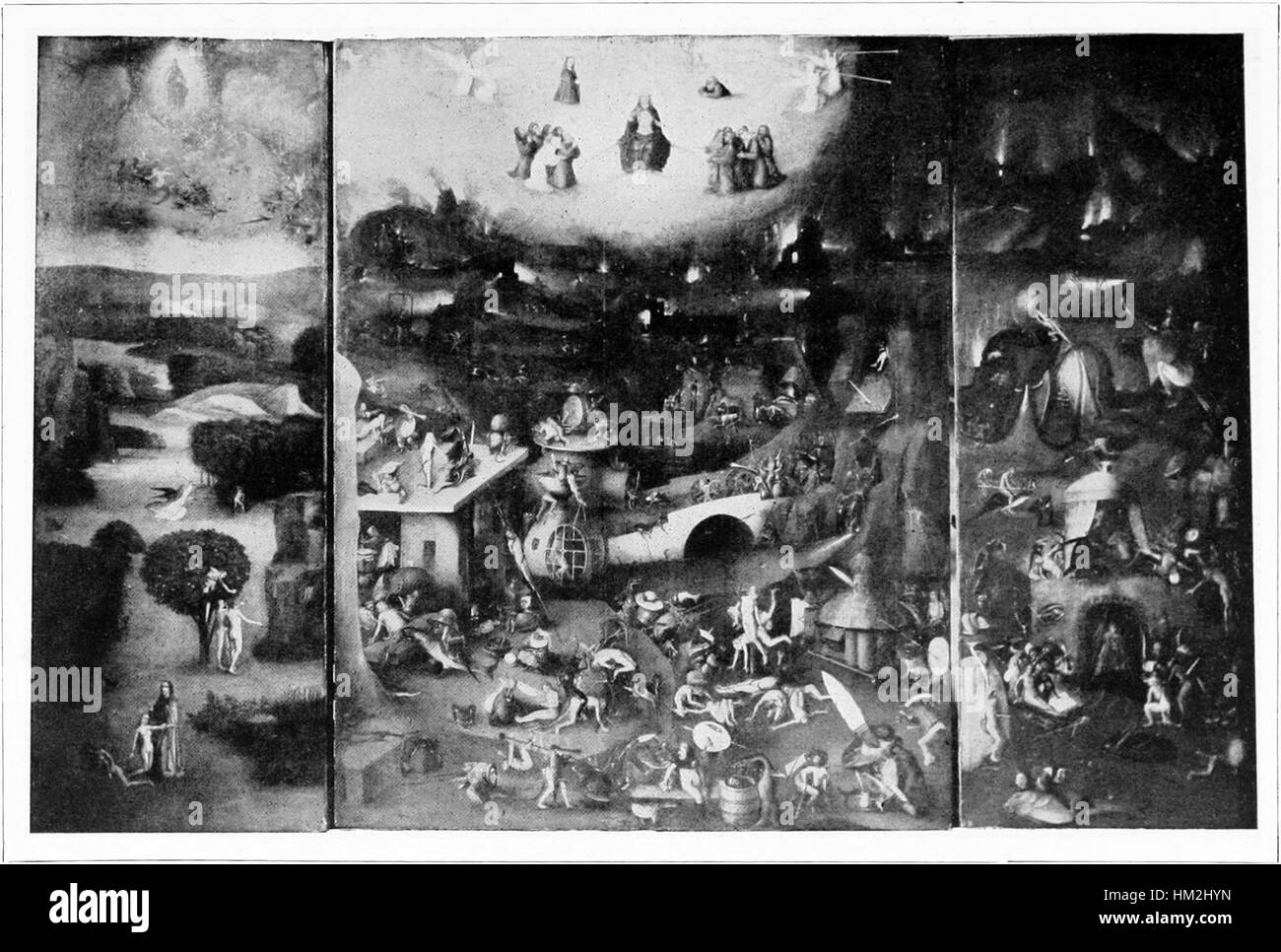 Cette version en noir et blanc du travail de Jheronimus Bosch présente son emblématique surréaliste et symbolique Les pièces complexes et détaillées de Bosch explorent souvent des thèmes religieux, la condition humaine et le fantasme, comme on le voit dans cette adaptation monochrome. Banque D'Images