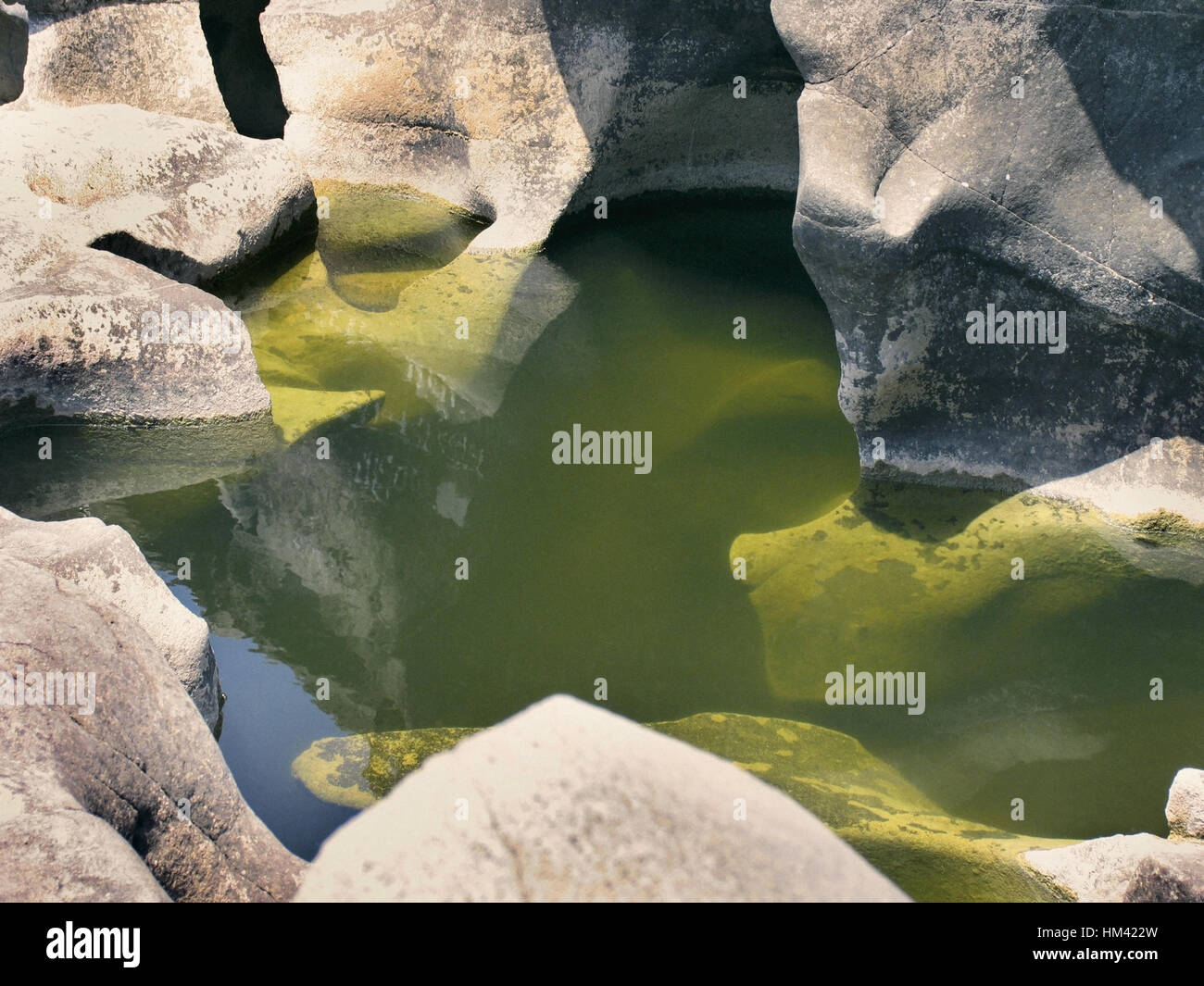 Abstracts créé par l'érosion dans Kukadi rock river Nighoj, Maharashtra, Inde Banque D'Images