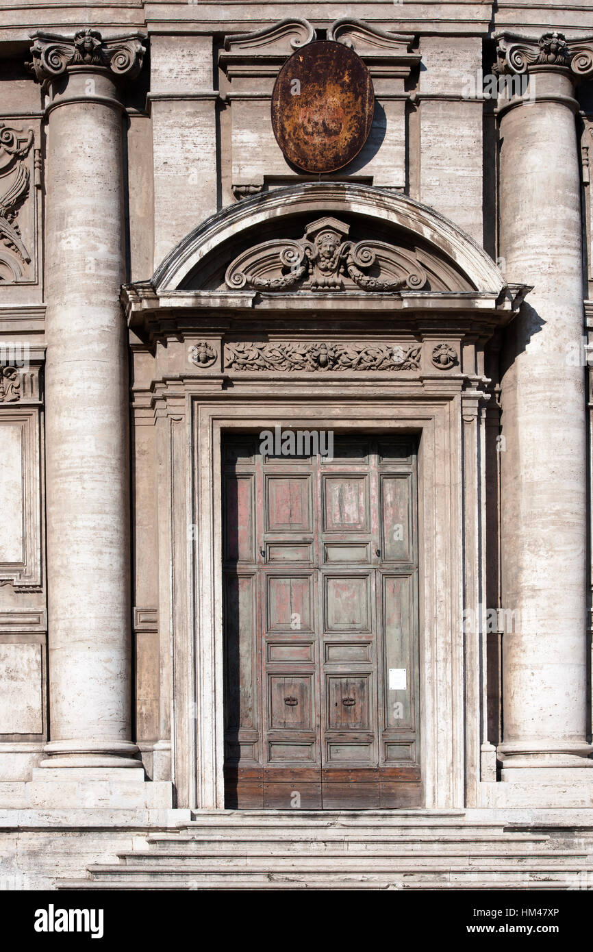 Entrée de l'église Santi Luc e Martina, Rome, Italie. Banque D'Images
