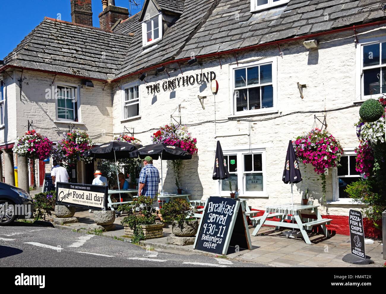 Vue de la Greyhound pub dans le centre du village, M. Corfe, Dorset, Angleterre, Royaume-Uni, Europe de l'Ouest. Banque D'Images