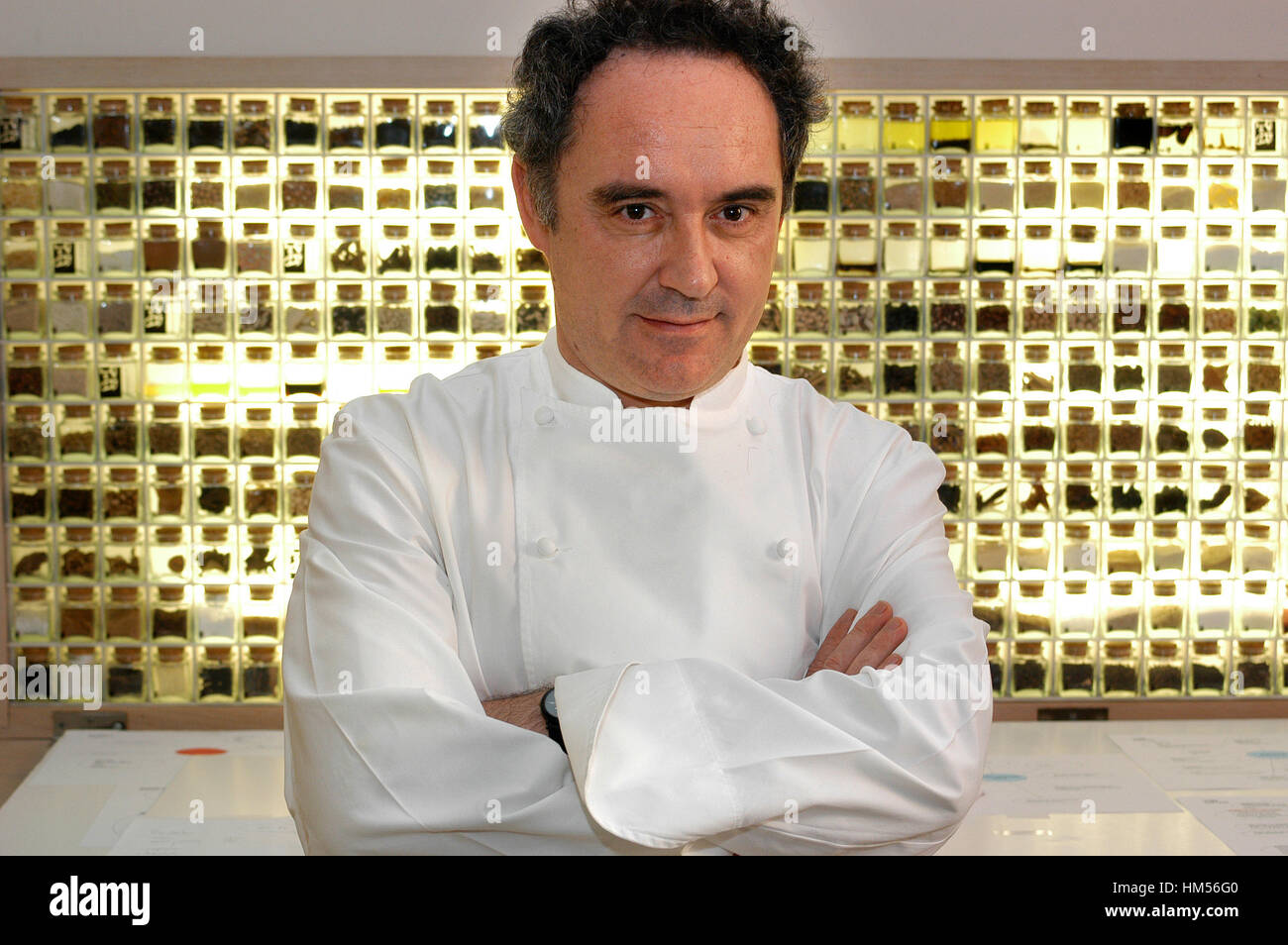 Ferran Adrià Acosta est un chef Catalan Né le 14 mai 1962 à l'Hospitalet de Llobregat (Barcelone, Catalogne). Il était le chef de la 'El Bulli' Banque D'Images