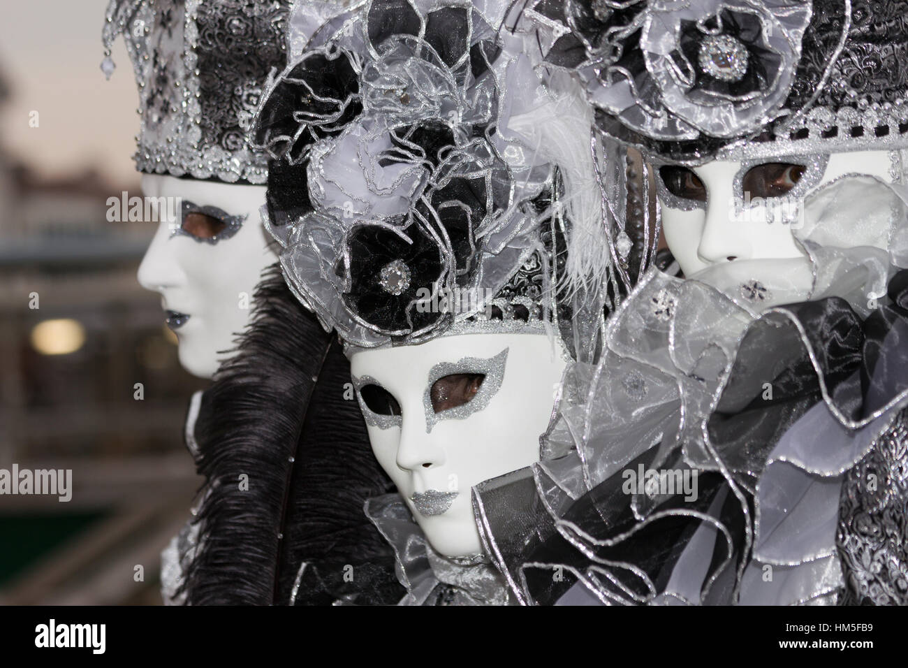 Venise - FEB 5 : personne en costume sur la place San Marco pendant le Carnaval on fév 5, 2013 à Venise, Italie. Cette année, le carnaval a eu lieu entre Janua Banque D'Images