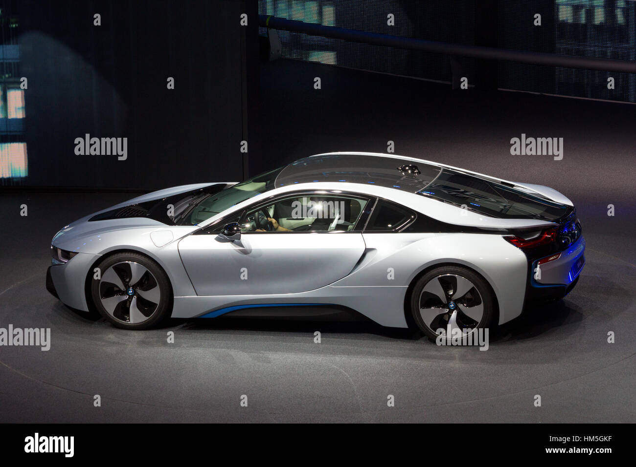 Francfort, Allemagne - SEP 20 : BMW i8 à l'IAA motor show le Sep 20, 2013 à Francfort. Plus de 1.000 exposants de 35 pays sont présents à th Banque D'Images