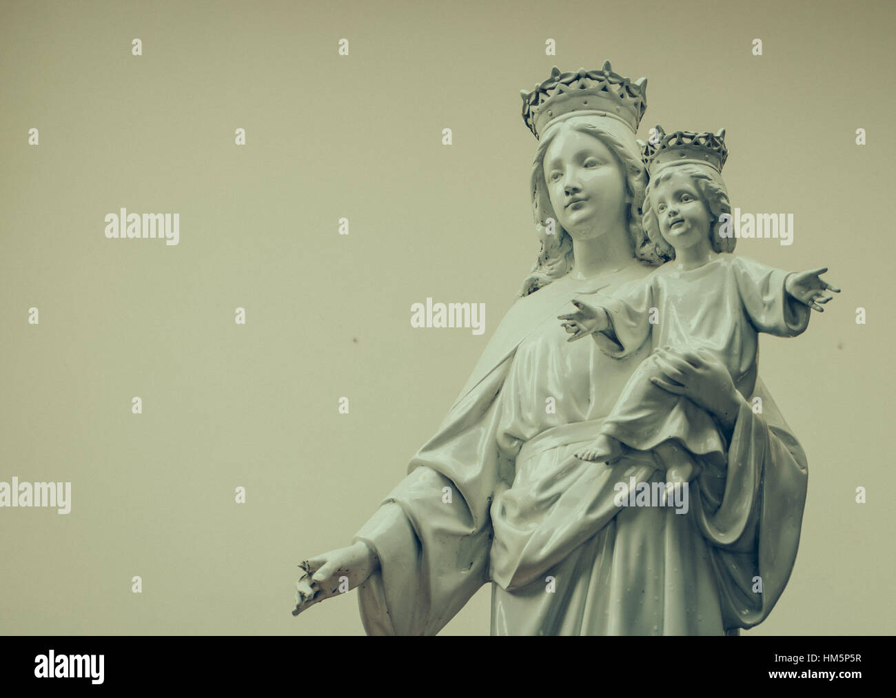 Vierge Marie et l'enfant Jésus ('image filtrée traitées effet vintage. ) Banque D'Images