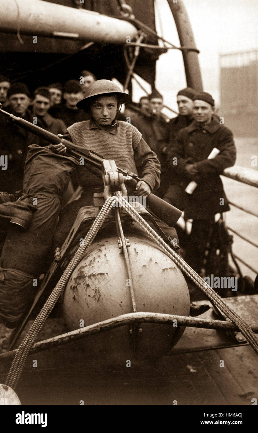 Marcel Dupuy, jeune Belge dont le père a été tué en combattant pour son pays, était un passager clandestin à bord le Matsonia, qui a amené les troupes de Californie accueil de la France. Le 3 janvier 1919. Banque D'Images