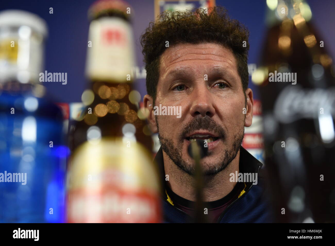 Madrid, Espagne. Jan 31, 2017. L'entraîneur de l'Atlético de Madrid Diego Simeone assiste à une conférence de presse à venir de la Copa del Rey première demi-finale match aller contre le FC Barcelone au stade Vicente Calderón, Madrid, Espagne. Credit : Jorge Sanz/Pacific Press/Alamy Live News Banque D'Images