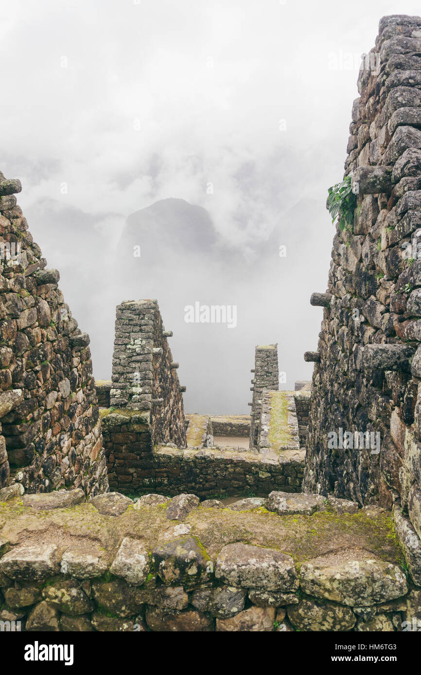 High angle view murs fortifiés à Machu Picchu Banque D'Images