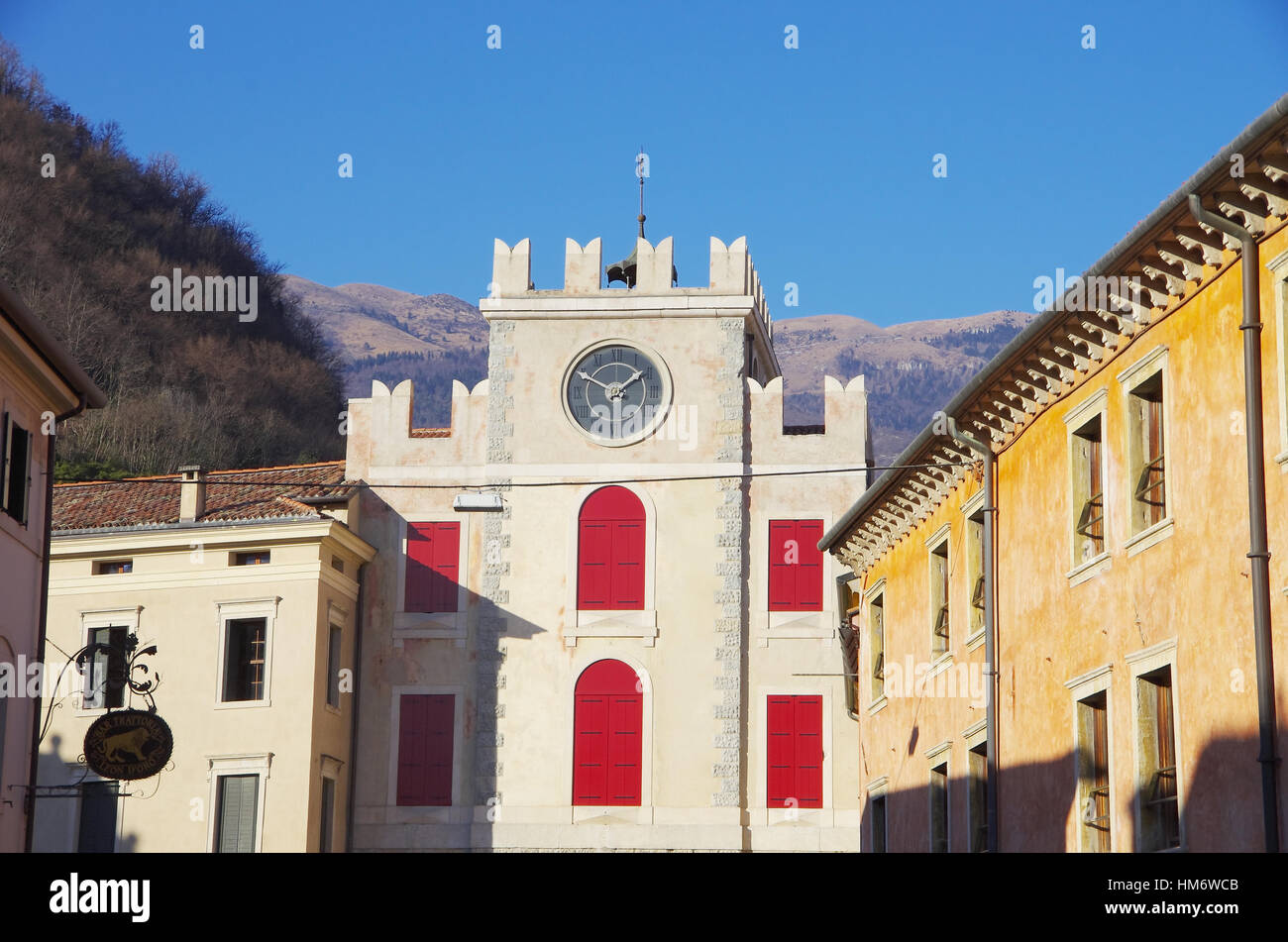 Le vieux village de Serravalle à Vittorio Veneto. Vittorio Veneto a été fondée en 1866 par l'union de Ceneda et Serravalle, et a été nommé d'après l'Italie Banque D'Images
